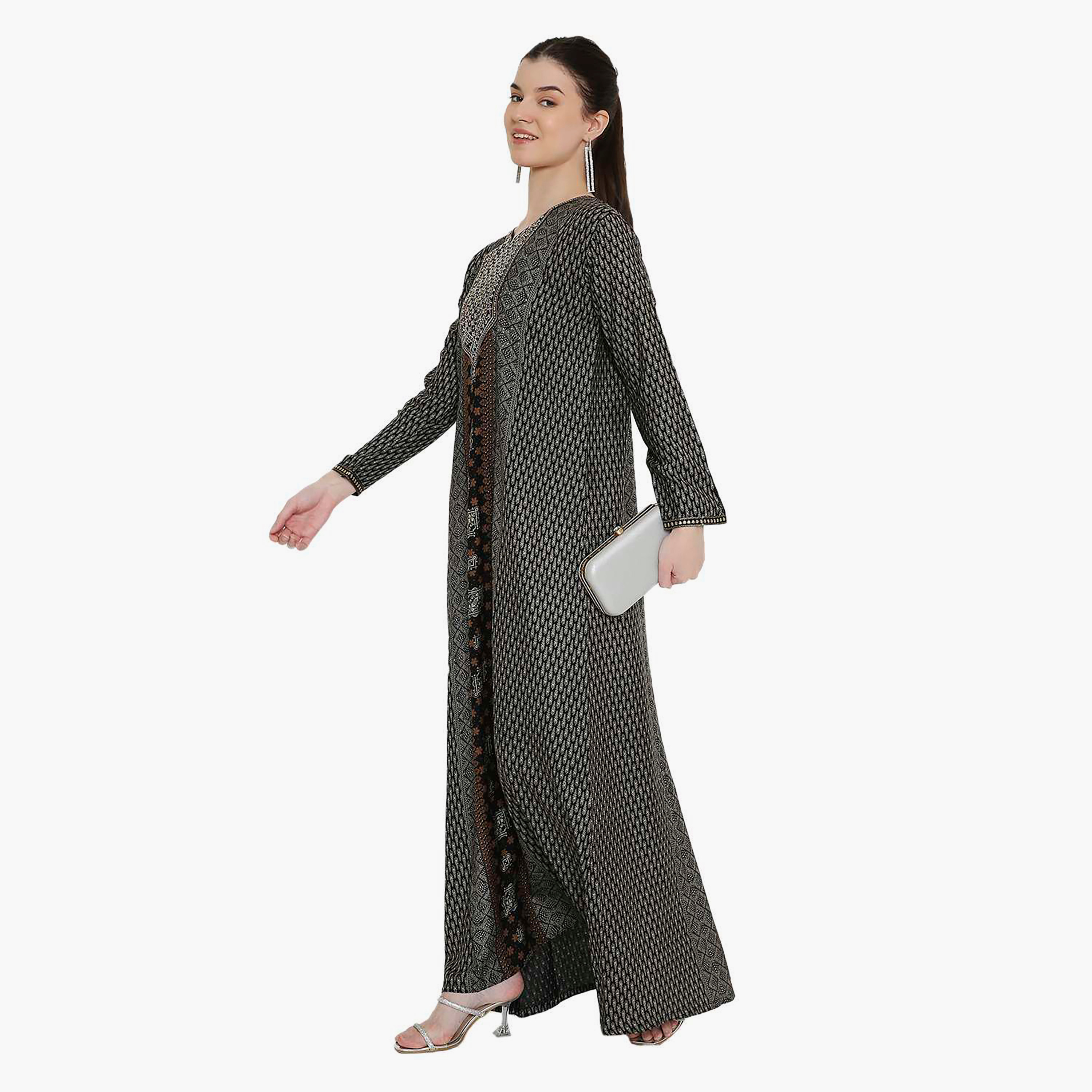 جلابية نسائية بطبعة هندسية وتطريز على الصدر من هانا اند سارة.-women-arabicclothing-jalabiyas-image-4