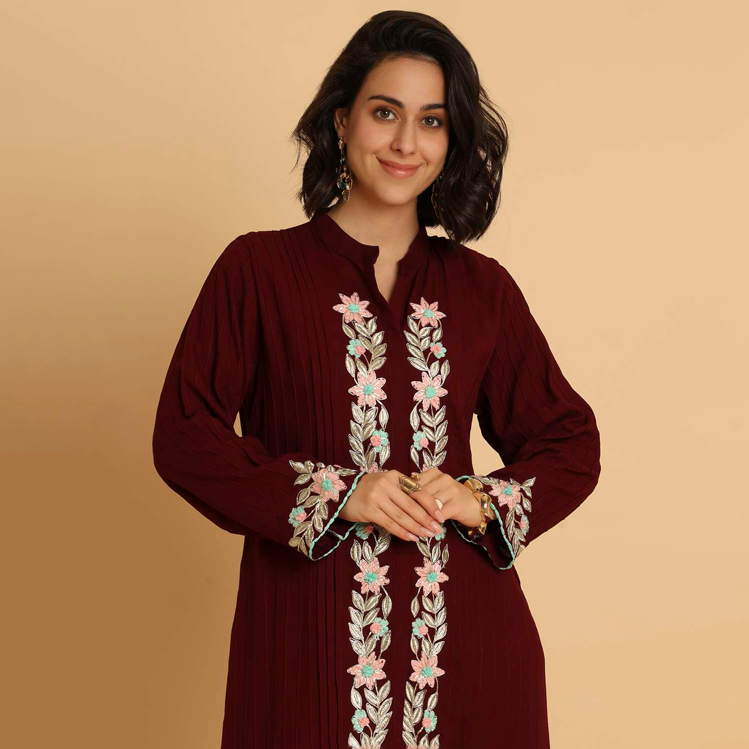 جلابية نسائية سهرة بتطريز زهور وياقة مندرين من هنا اند سارة.-women-arabicclothing-jalabiyas-image-2