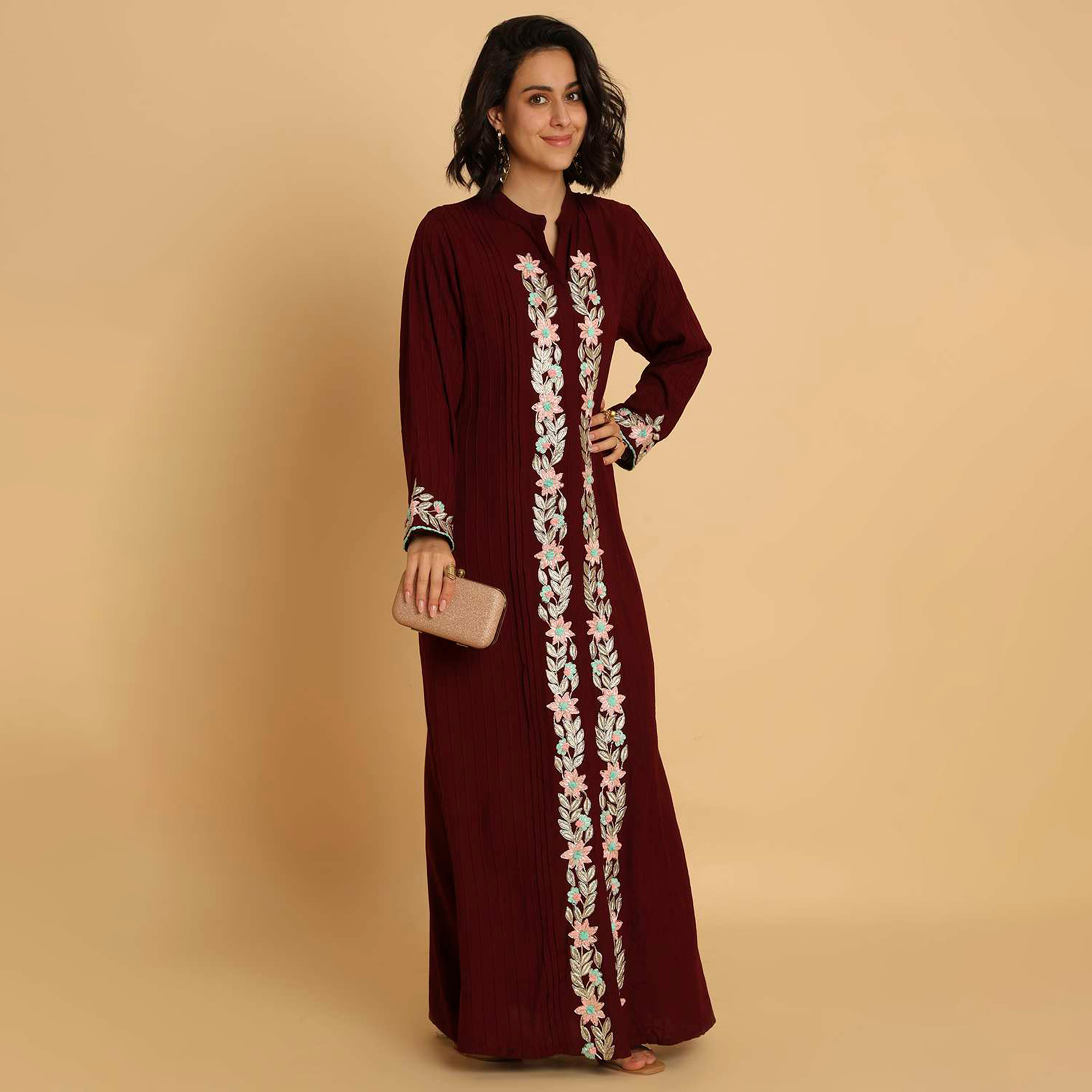 جلابية نسائية سهرة بتطريز زهور وياقة مندرين من هنا اند سارة.-women-arabicclothing-jalabiyas-image-4