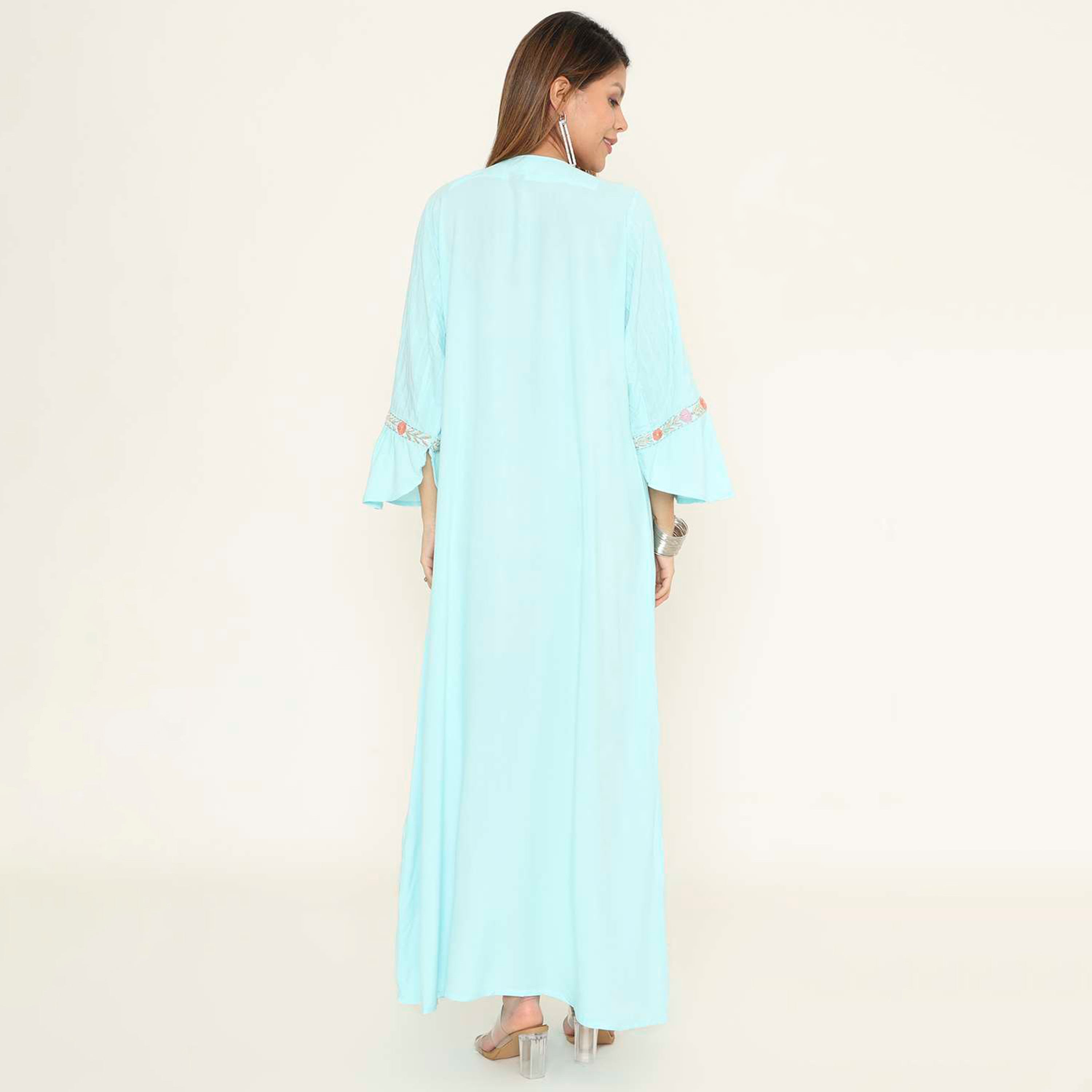 جلابية نسائية سهرة بتطريز زهور وياقة مربعة وأكمام جرس من هنا اند سارة.-women-arabicclothing-jalabiyas-image-5