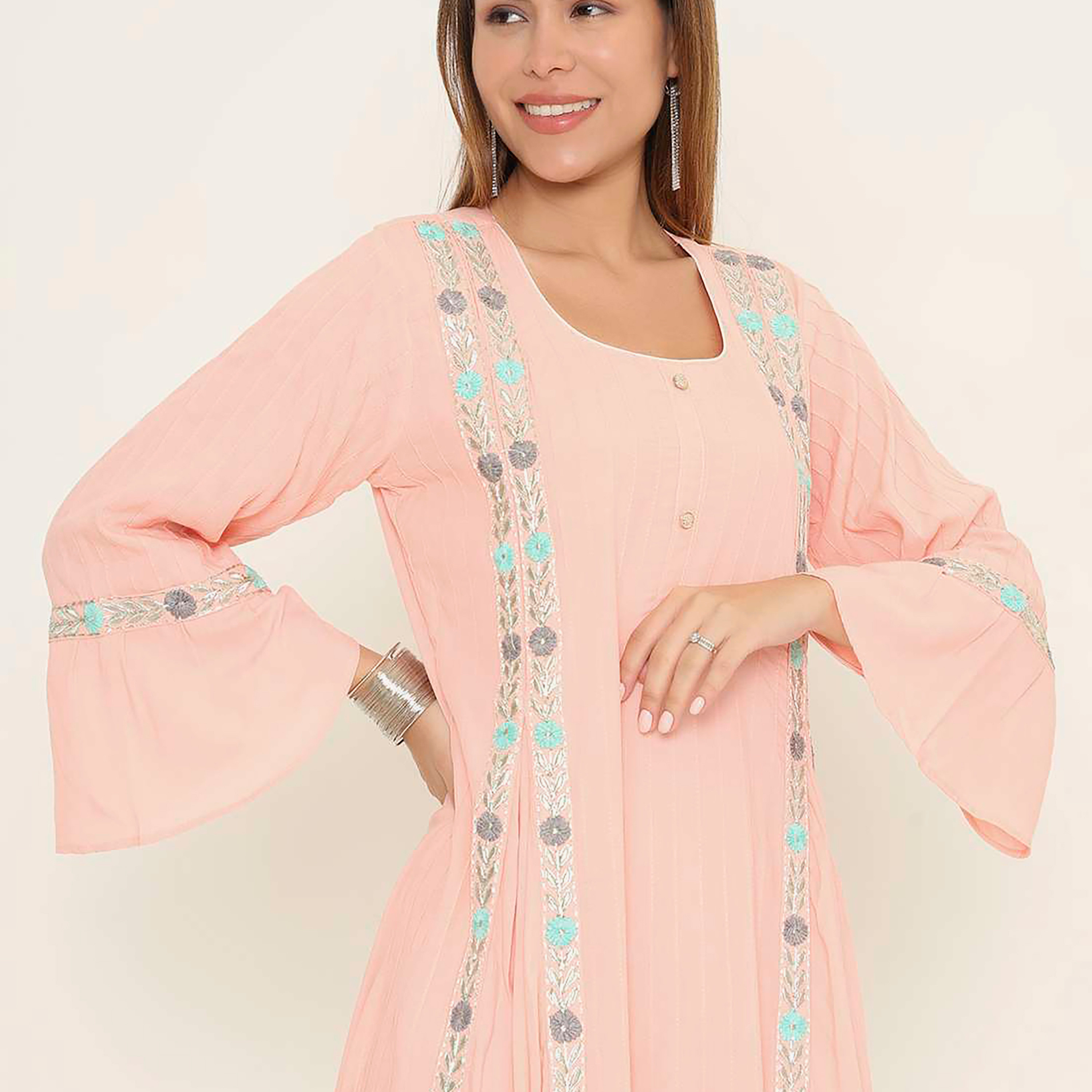 جلابية نسائية سهرة بتطريز زهور وياقة مربعة وأكمام جرس من هنا اند سارة.-women-arabicclothing-jalabiyas-image-12