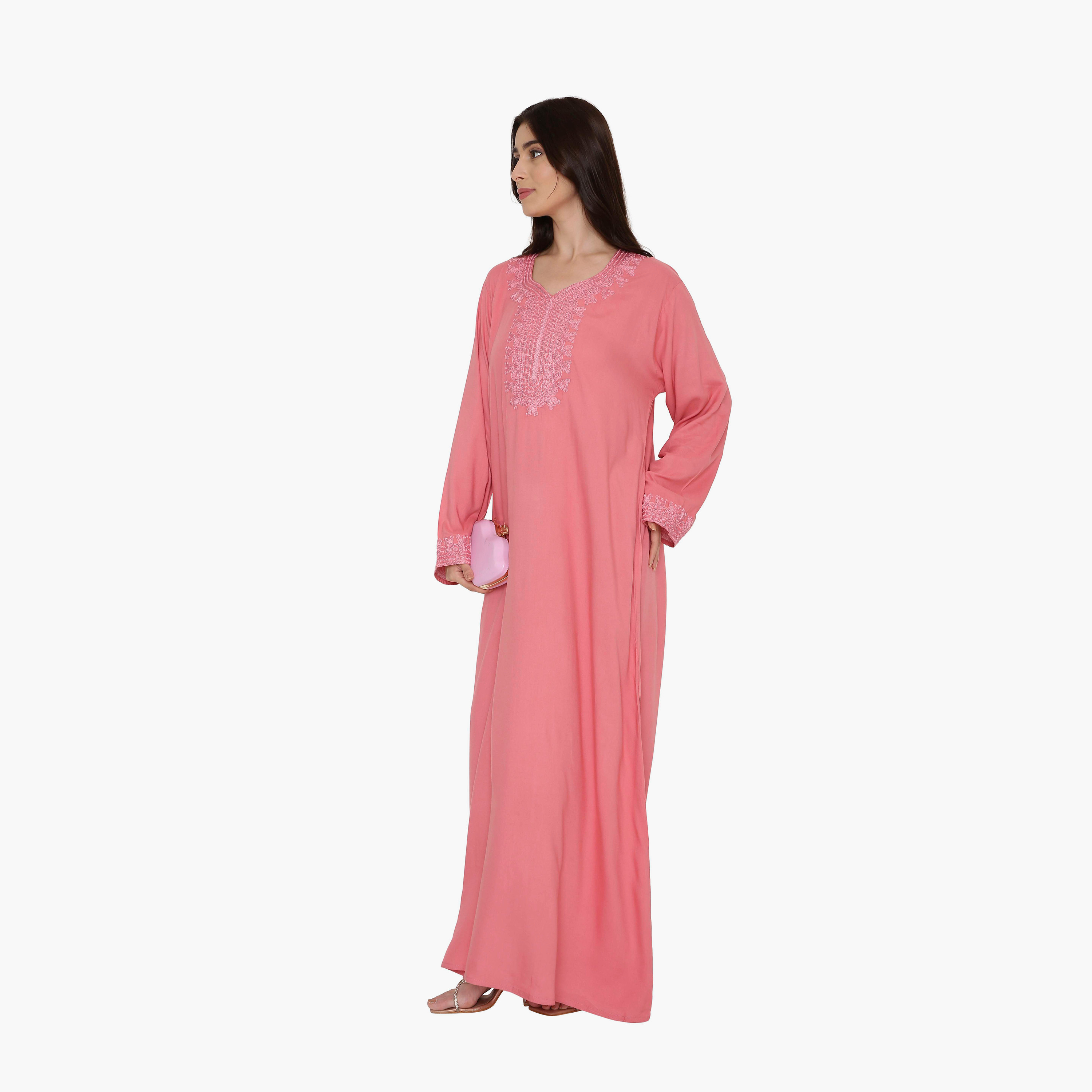 جلابية نسائية سهرة مزينة بتطريز على الصدر من هنا اند سارة.-women-arabicclothing-jalabiyas-image-8