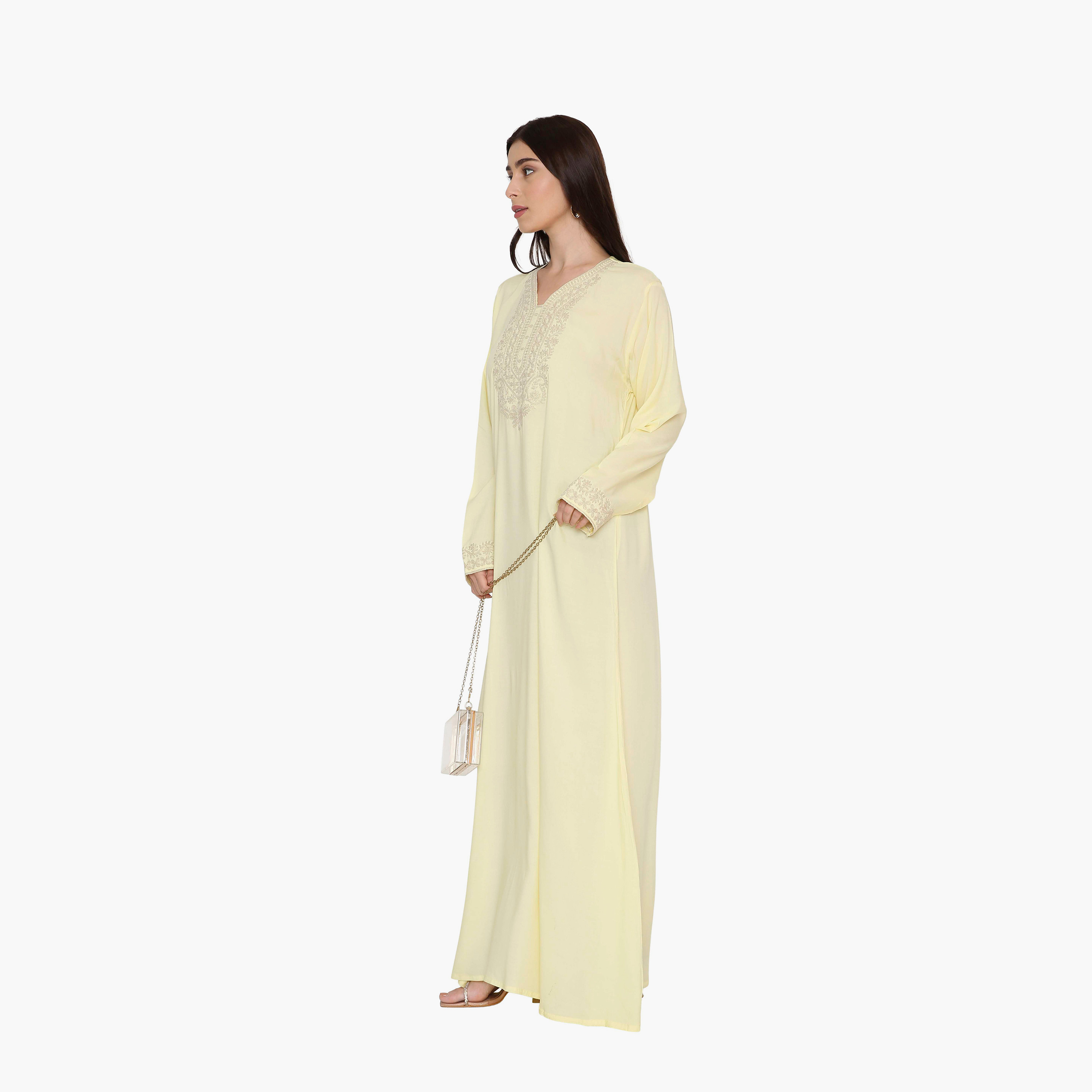 جلابية نسائية سهرة مزينة بتطريز على الصدر من هنا اند سارة.-women-arabicclothing-jalabiyas-image-7