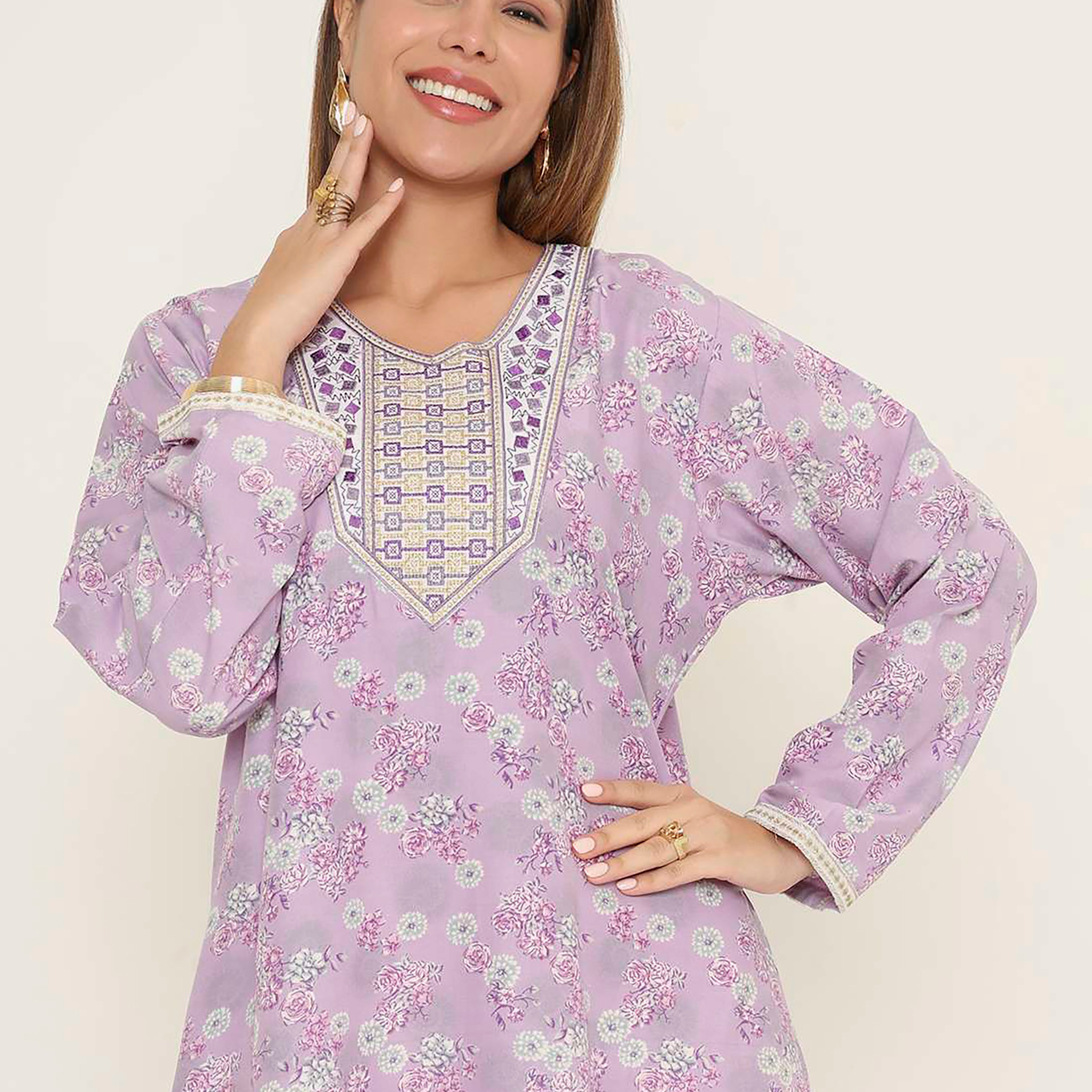 جلابية نسائية كاجوال بطبعة زهور من هنا اند سارة.-women-arabicclothing-jalabiyas-image-12