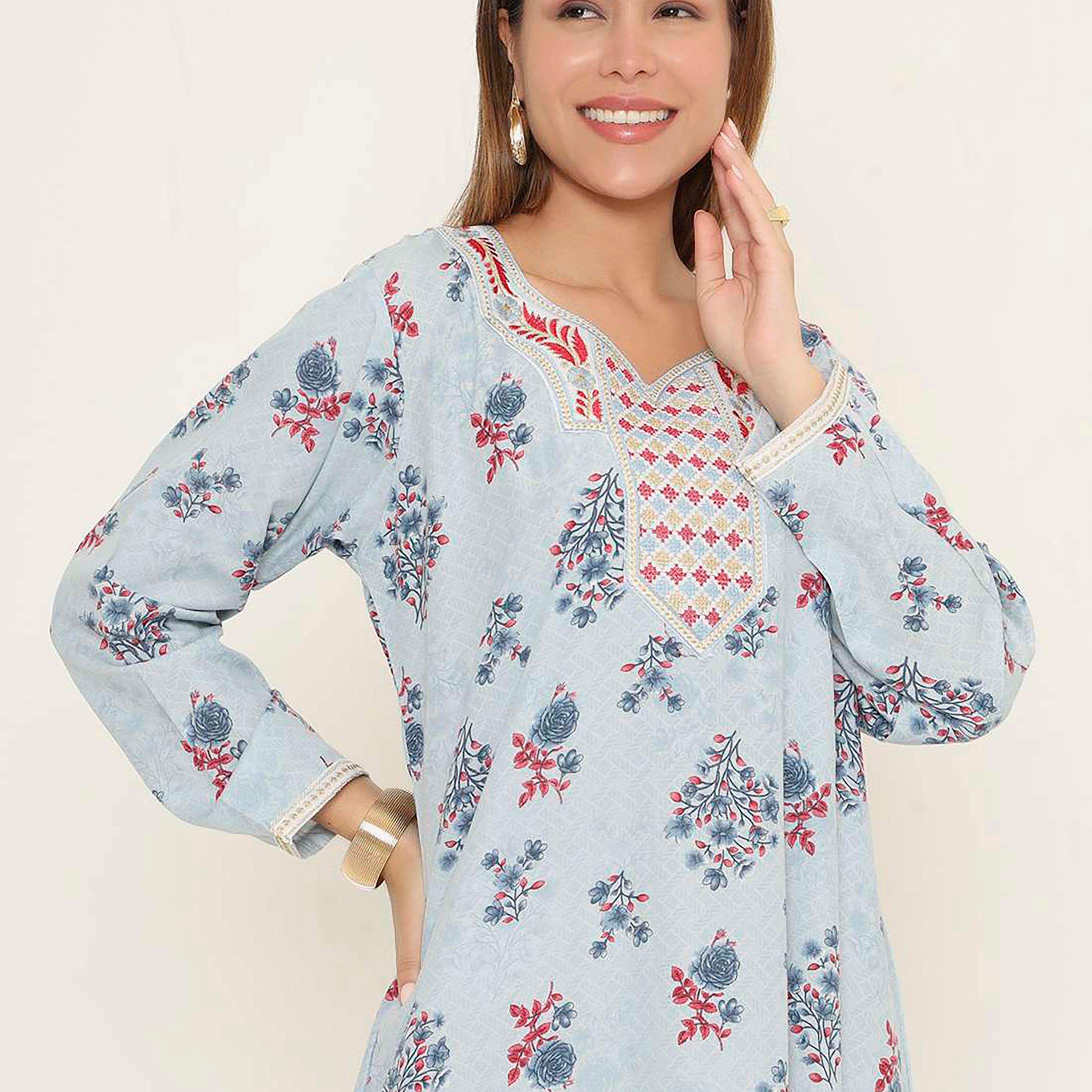 جلابية نسائية كاجوال بطبعة زهور من هنا اند سارة.-women-arabicclothing-jalabiyas-image-2
