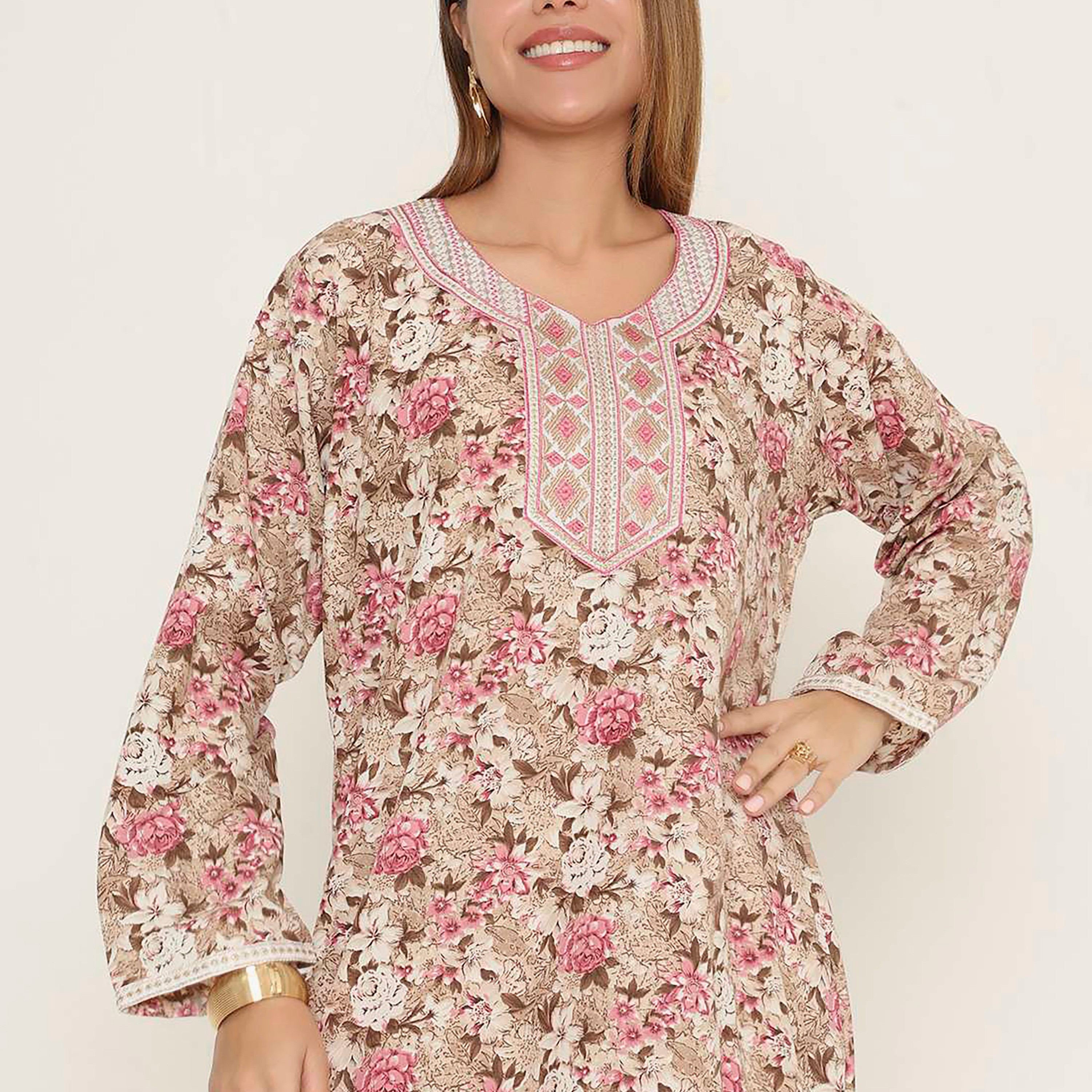 جلابية نسائية كاجوال بطبعة زهور من هنا اند سارة.-women-arabicclothing-jalabiyas-image-12