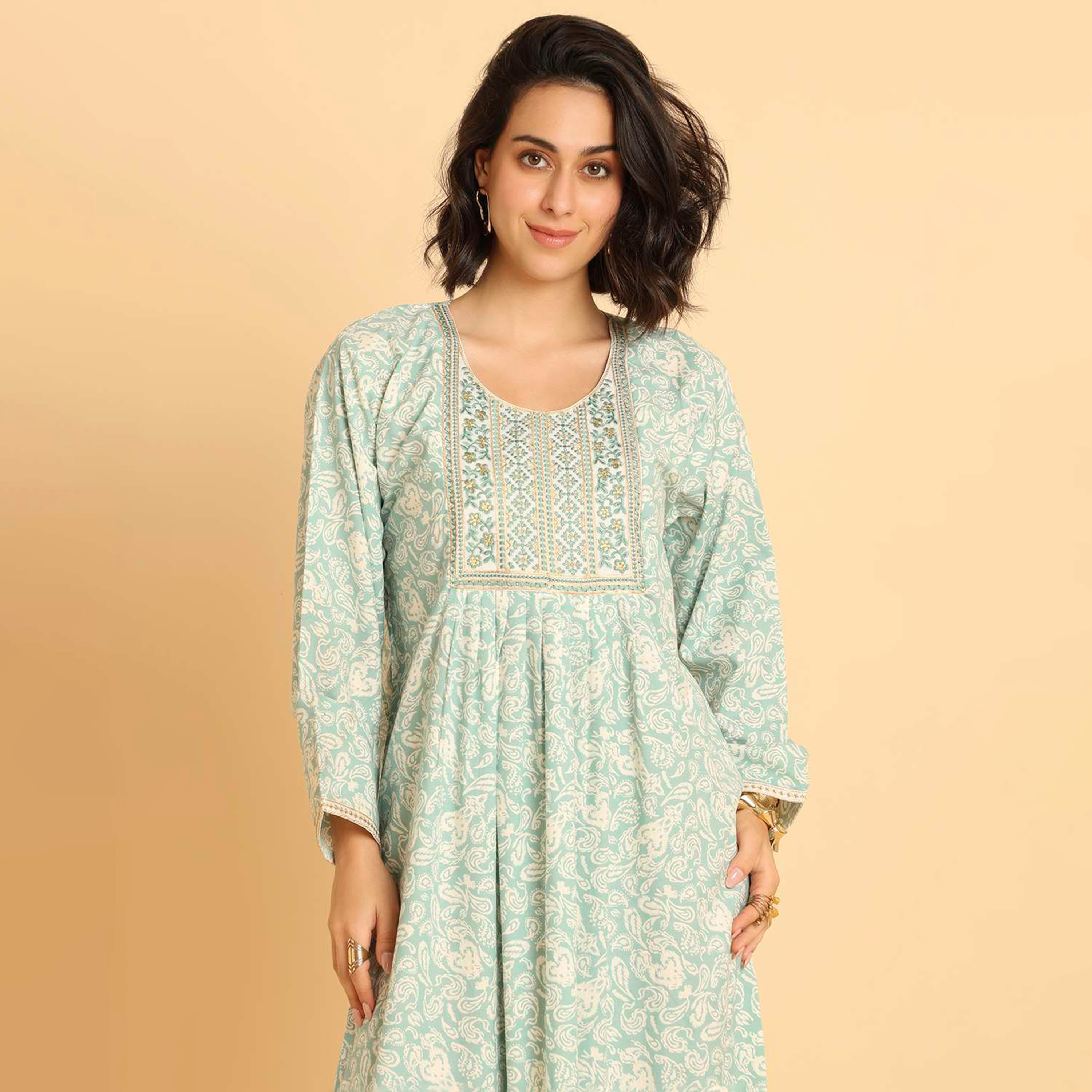 HanaandSara Paisley Motifs Women's Casual Jalabiya-women-arabicclothing-jalabiyas-image-2