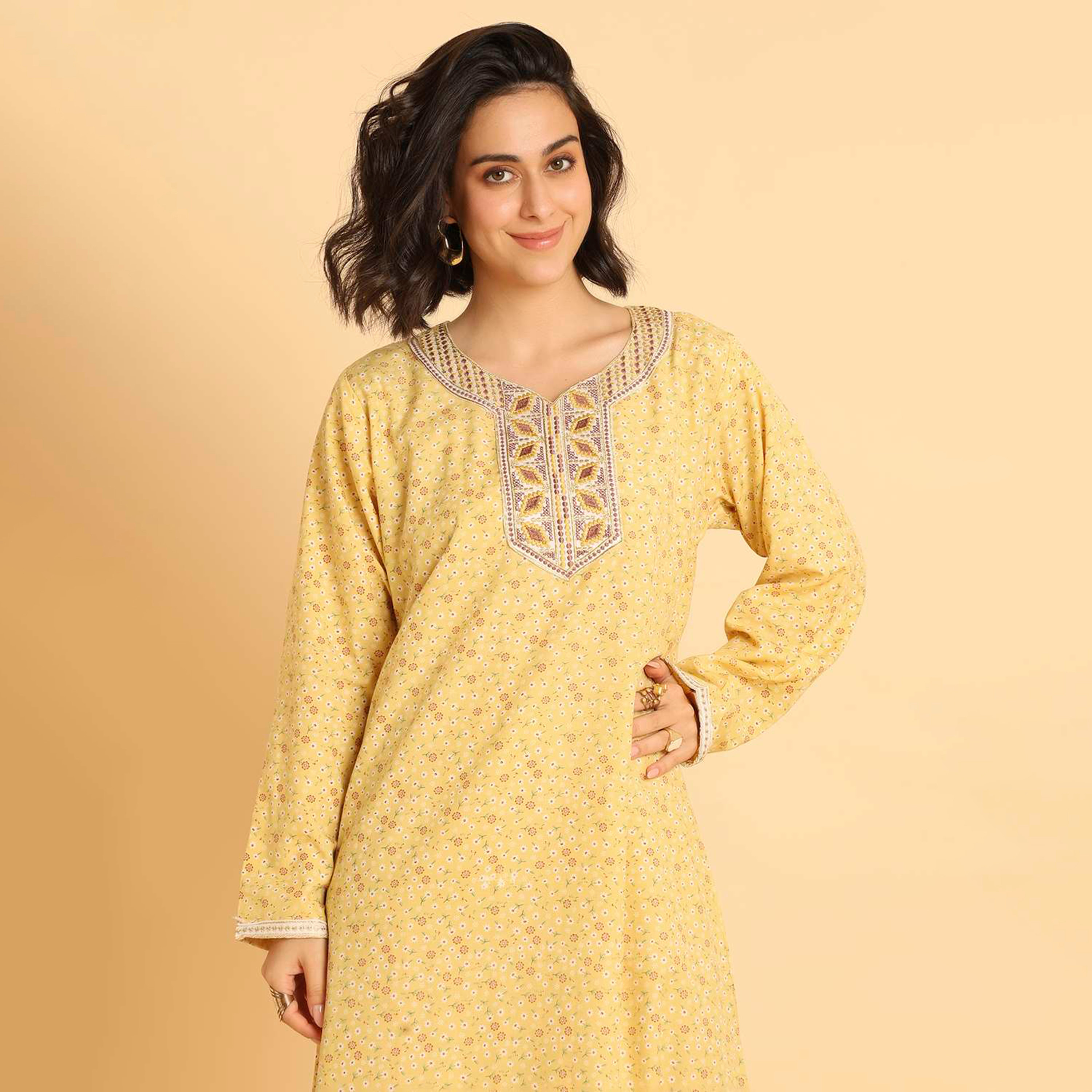 جلابية نسائية كاجوال بطبعة زهور من هنا اند سارة.-women-arabicclothing-jalabiyas-image-2