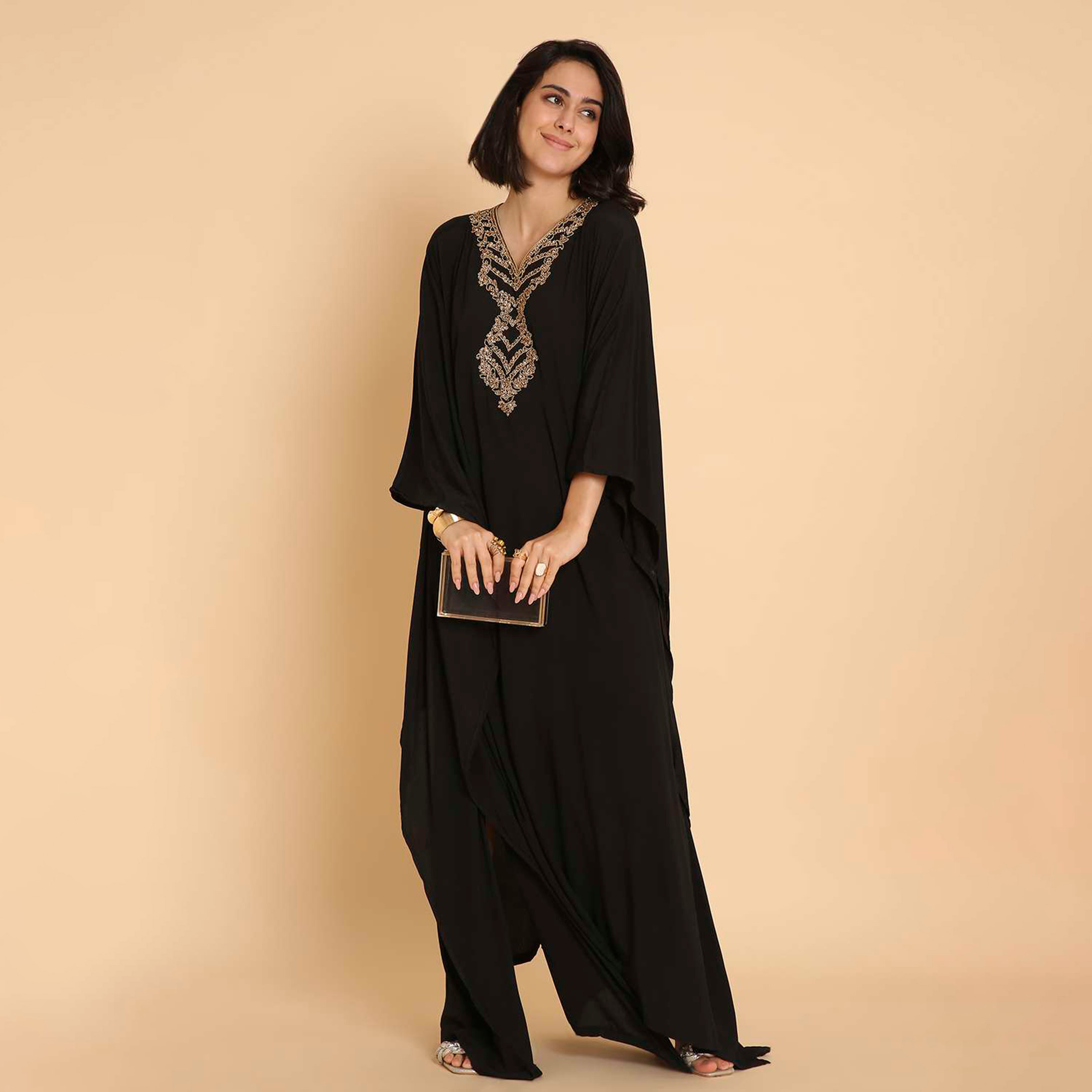 جلابية نسائية بتصميم قفطان سهرة مزينة بالخرز على الصدر من هنا اند سارة.-women-arabicclothing-jalabiyas-image-8