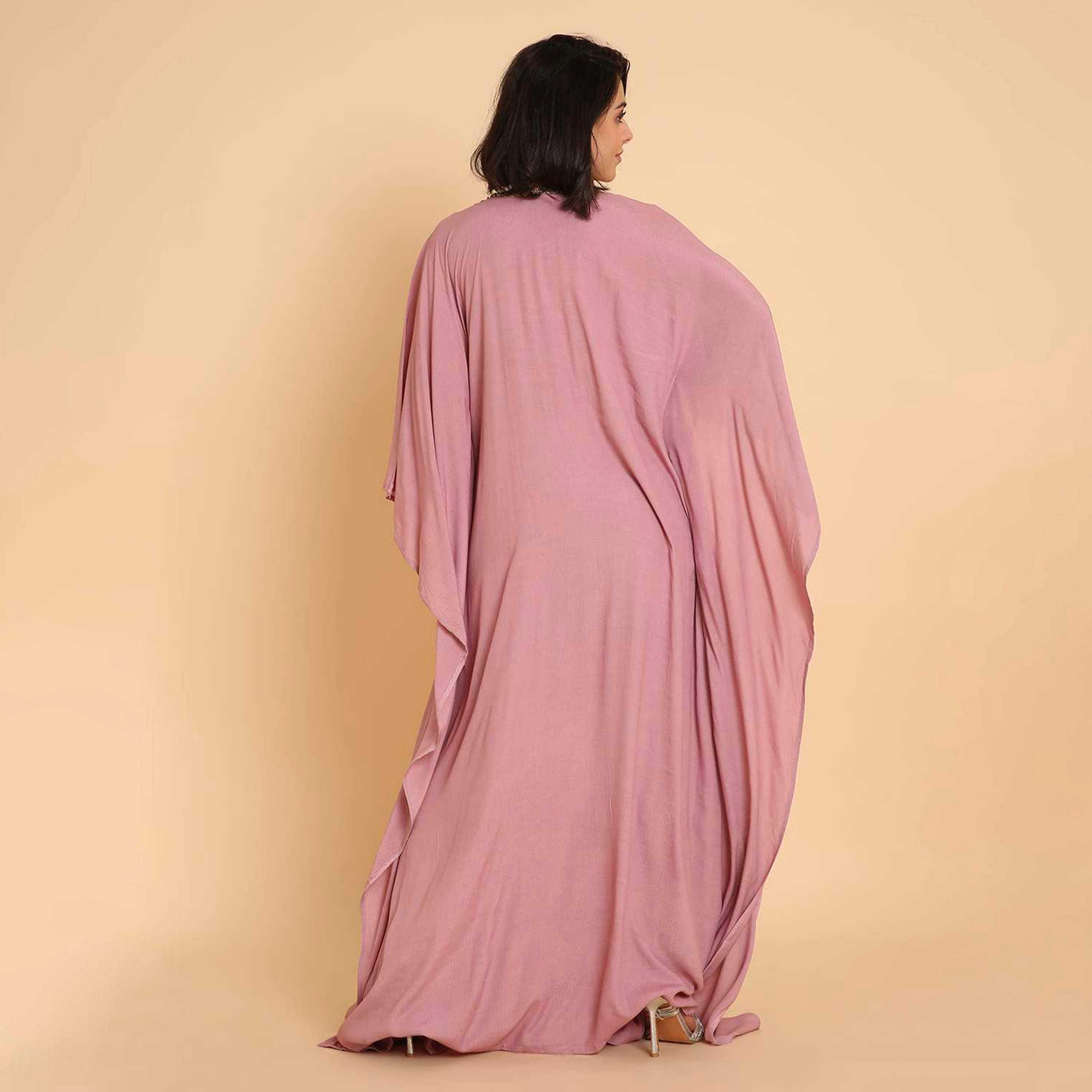 جلابية نسائية بتصميم قفطان سهرة مزينة بالخرز على الصدر من هنا اند سارة.-women-arabicclothing-jalabiyas-image-5