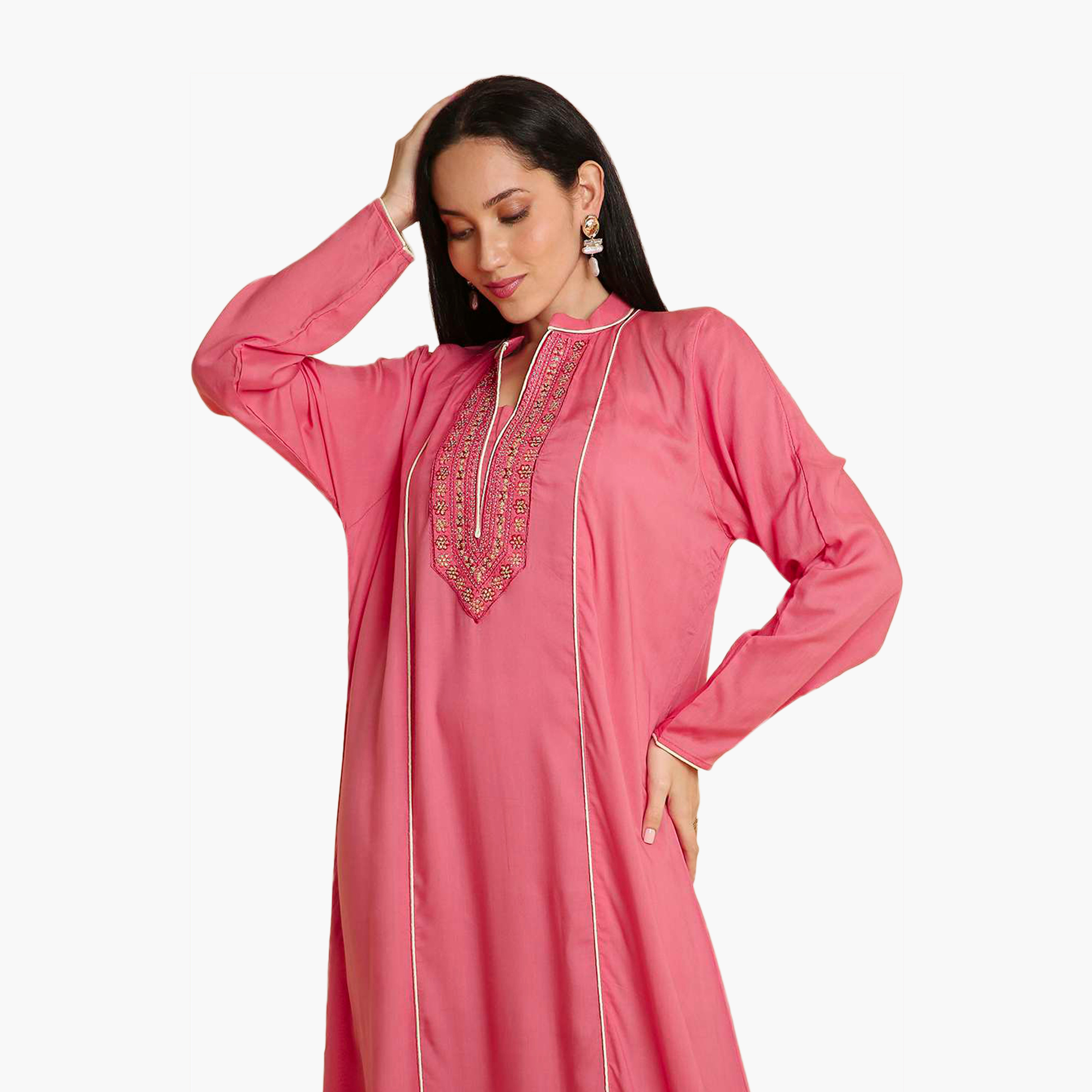 جلابية نسائية مطرزة بياقة ماندارين وردية من هانا اند سارة-women-arabicclothing-jalabiyas-image-2
