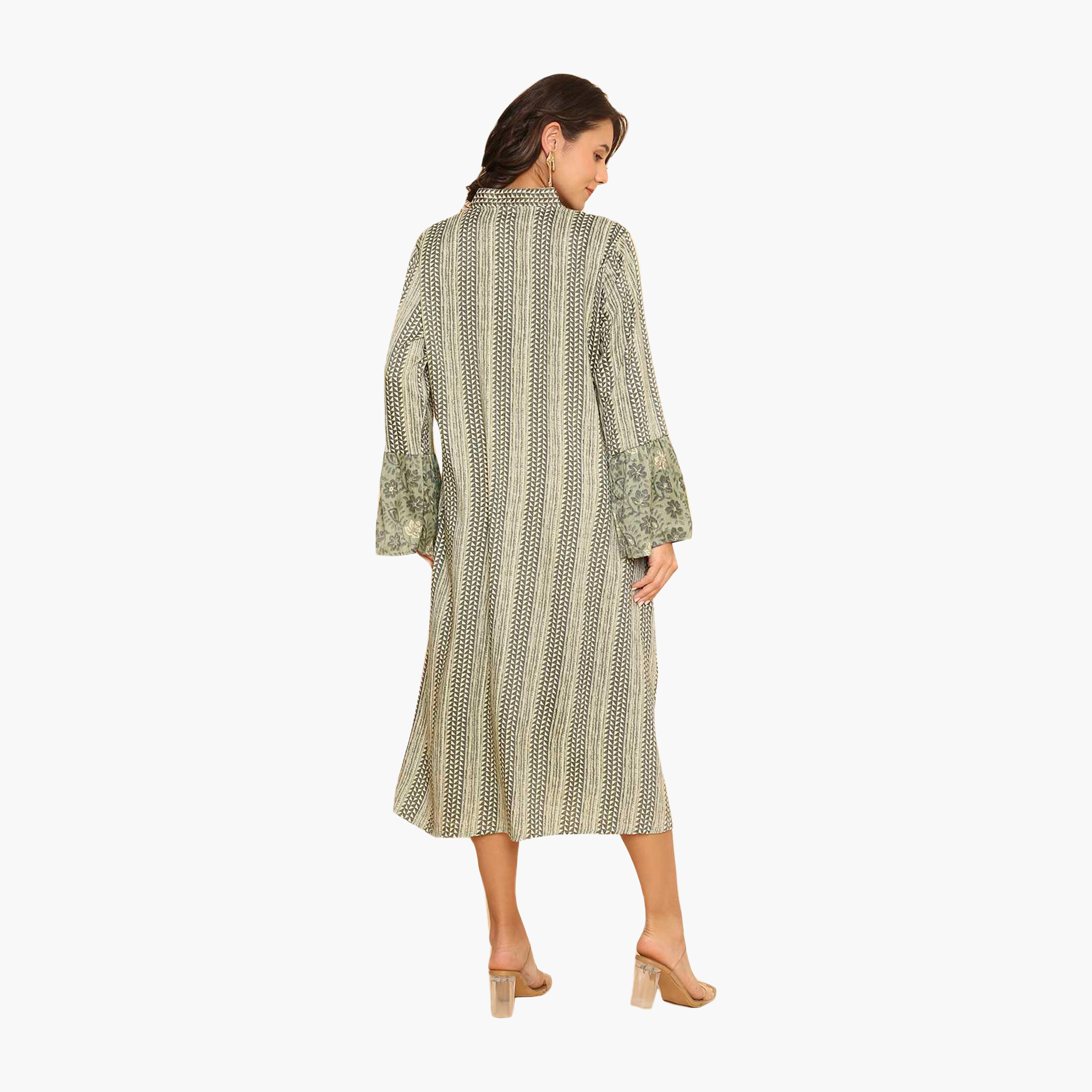 جلابية نسائية بأكمام واسعة وياقة وطبعة زهور وأشكال هندسية من هنا اند سارة-women-arabicclothing-jalabiyas-image-5