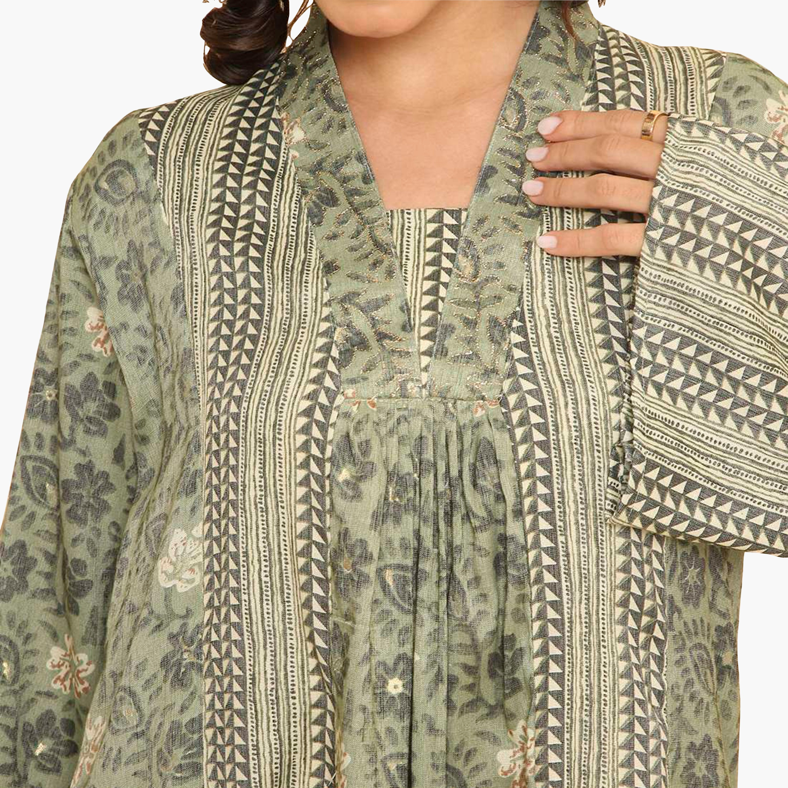HanaandSara Floral Print Collared Bell Sleeves Women's Jalabiya-women-arabicclothing-jalabiyas-image-2