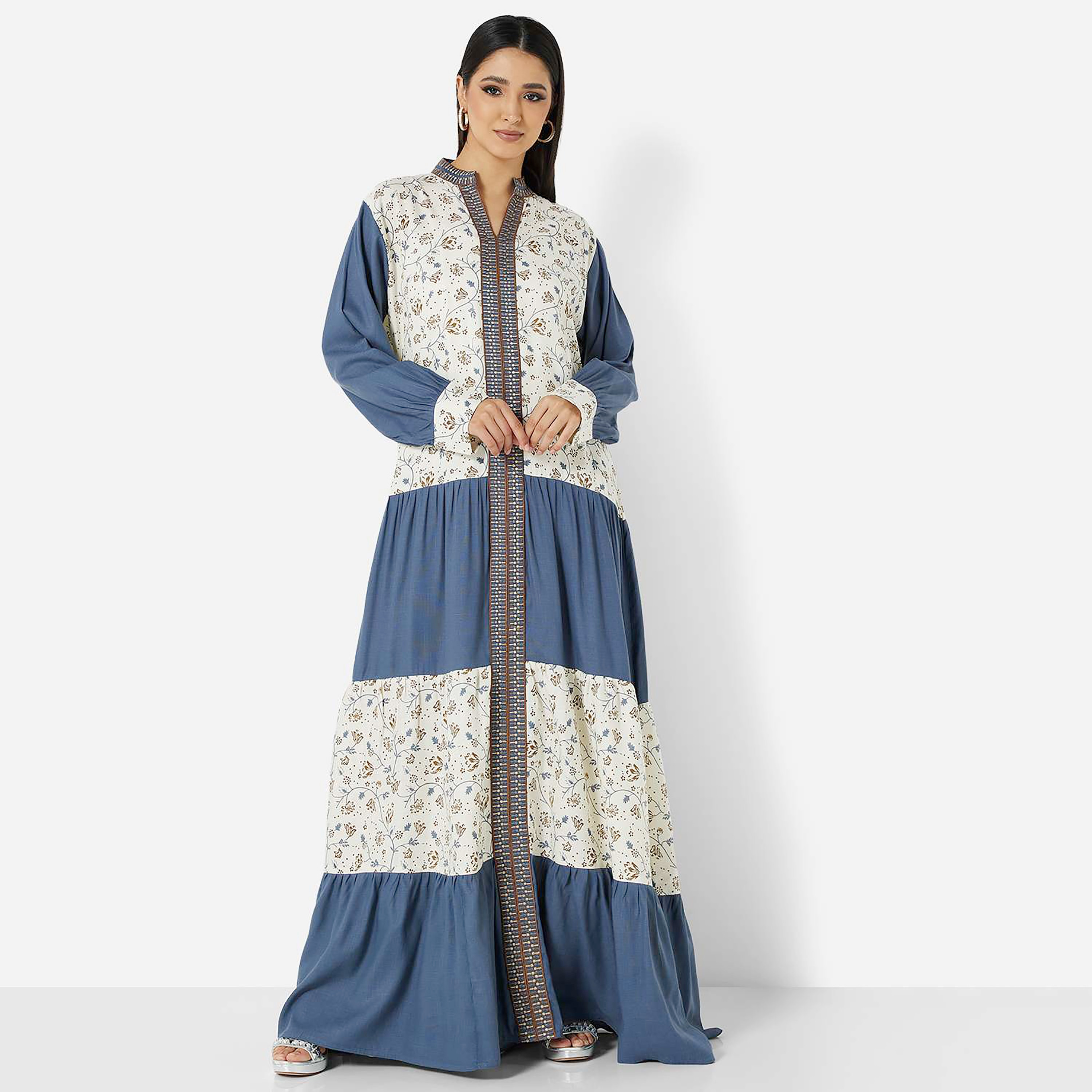 هناء وسارة جلابية نسائية باللون الأزرق مطرزة بياقة دائرية-women-arabicclothing-jalabiyas-image-1