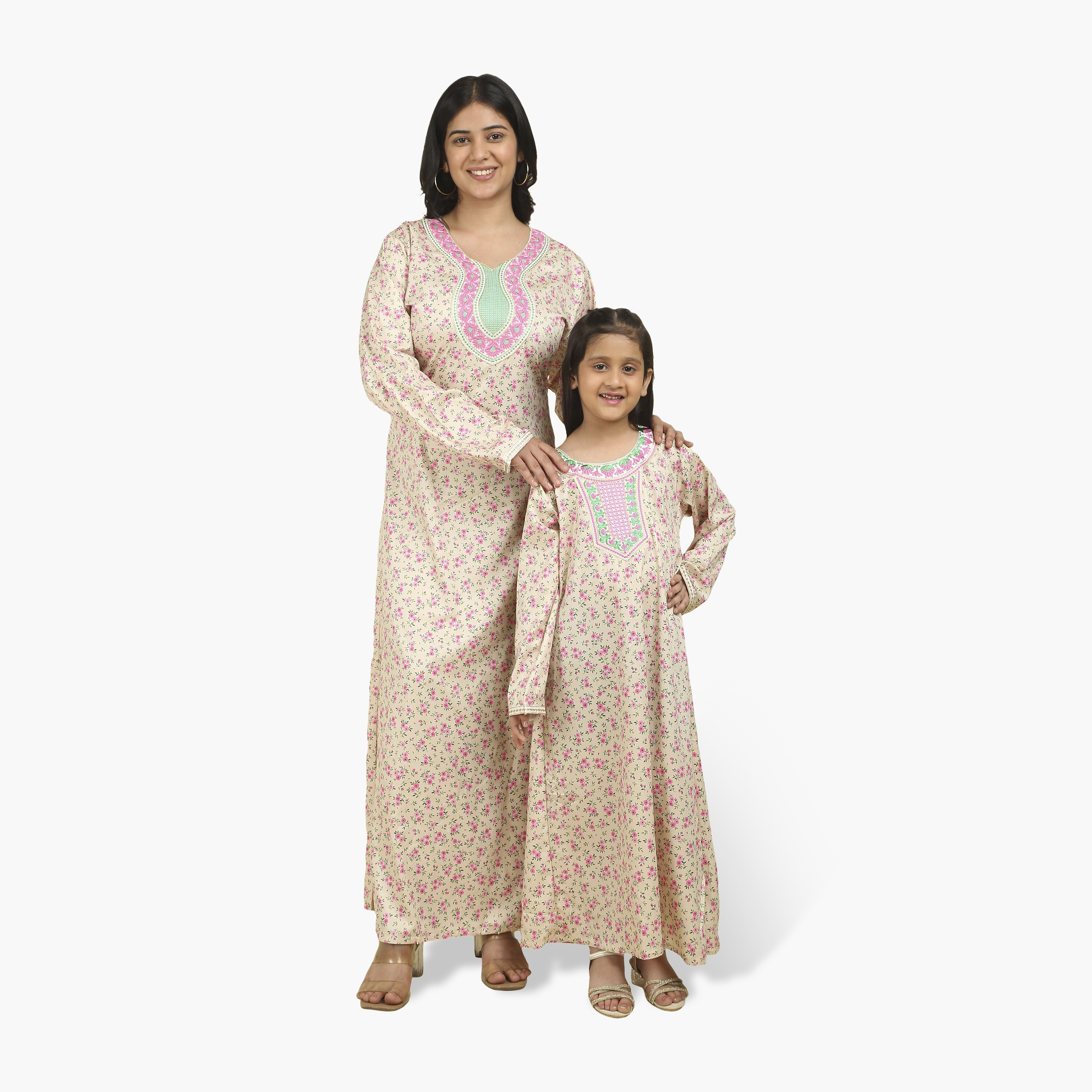 جلابية بناتي قماش ساتان بصدرية مطرزة وطبعة زهور من هنا أند سارة-girls-arabicclothing-jalabiyas-image-12