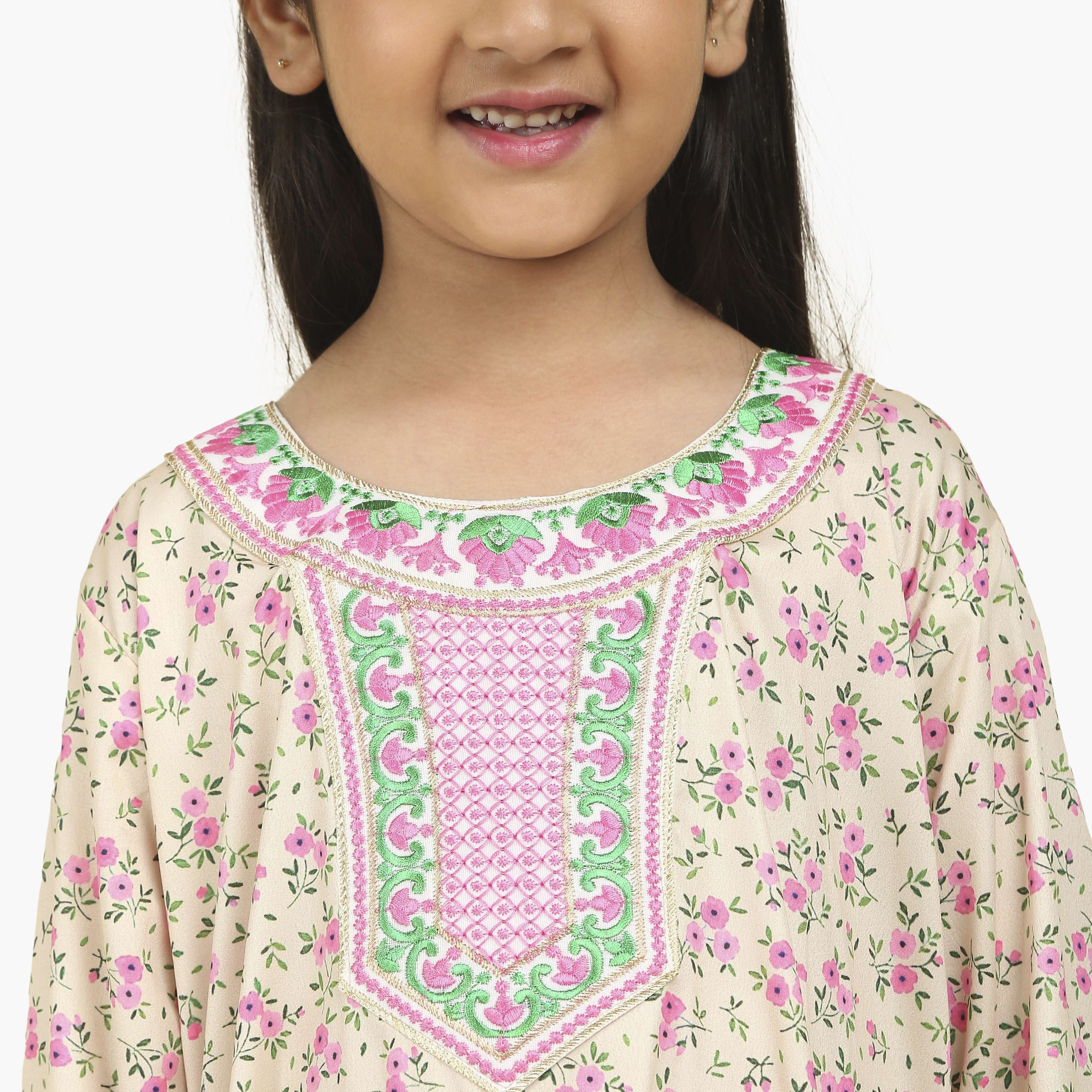 جلابية بناتي قماش ساتان بصدرية مطرزة وطبعة زهور من هنا أند سارة-girls-arabicclothing-jalabiyas-image-13