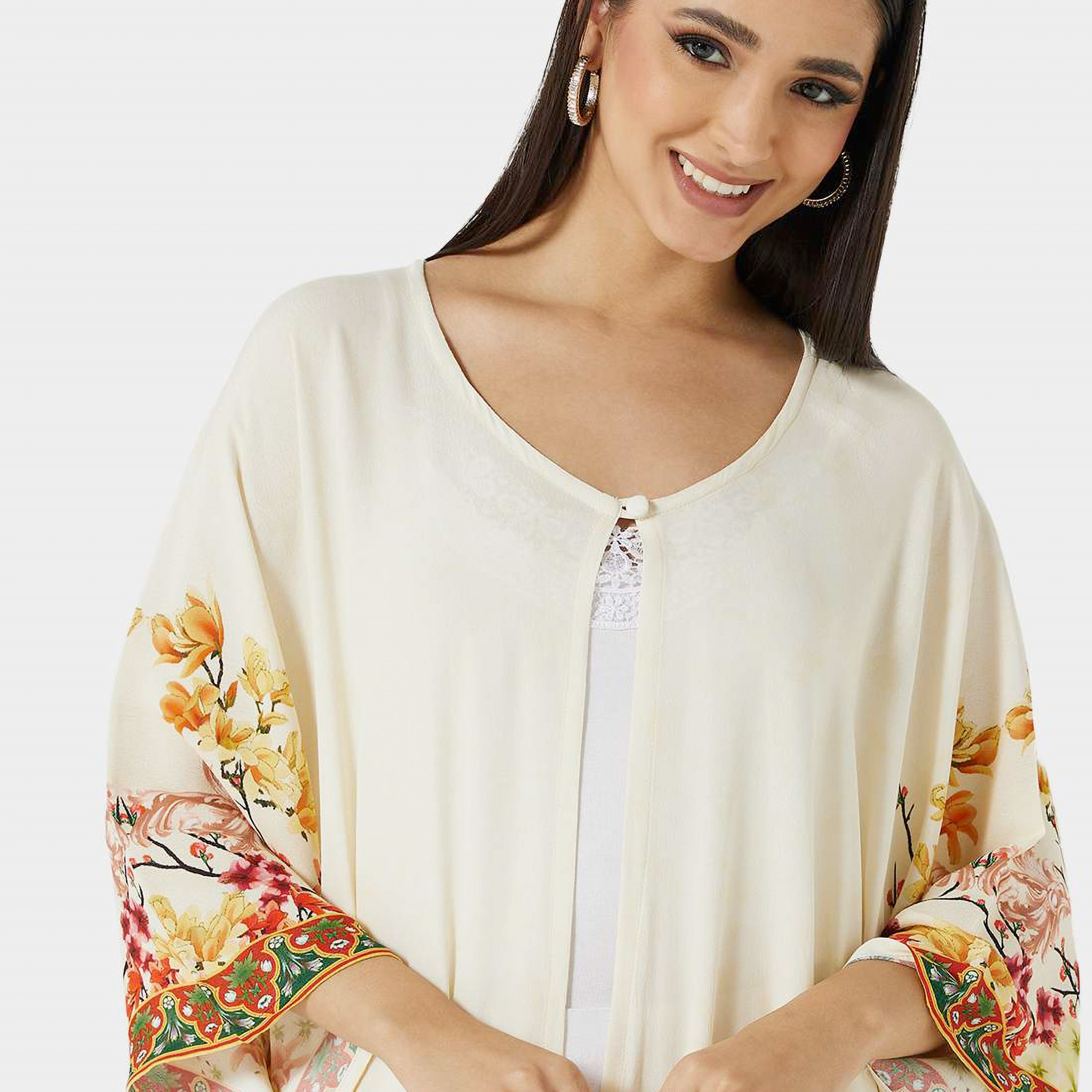 هناء وسارة جلابية نسائية بيضاء بأكمام واسعة وطبعة زهور-women-arabicclothing-jalabiyas-image-2