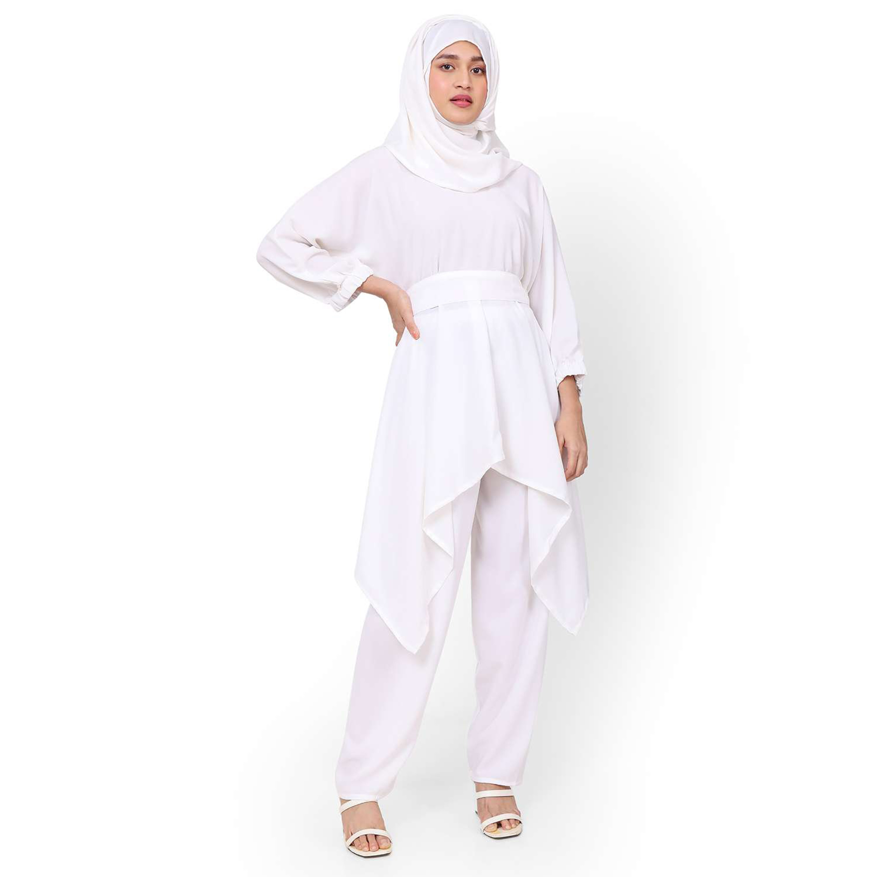 مجموعة هنا وسارة مكونة من 3 قطع، بلوزة وأسفل للسيدات باللون الأبيض مع الحجاب-women-clothing-coordsets-image-1