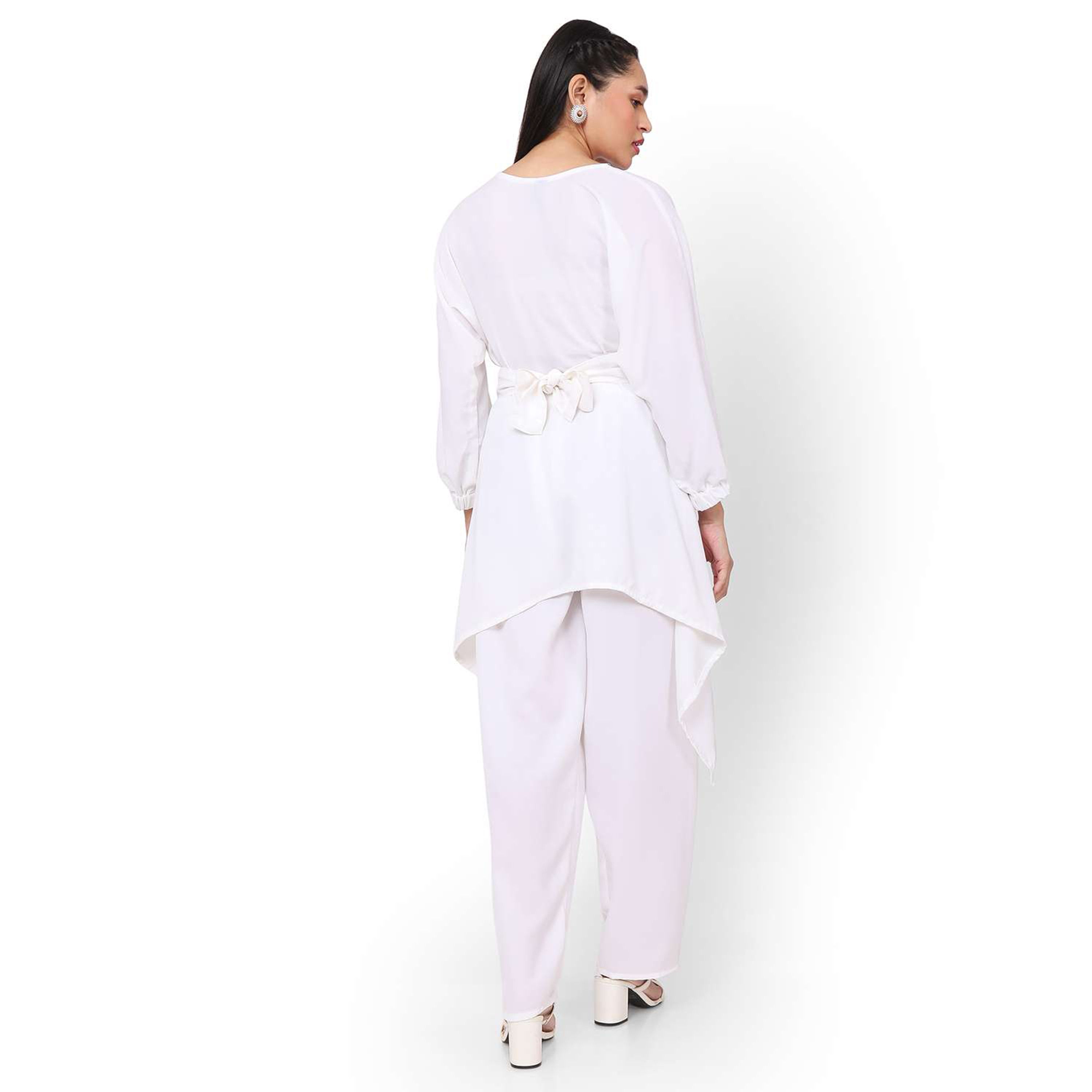 مجموعة هنا وسارة مكونة من 3 قطع، بلوزة وأسفل للسيدات باللون الأبيض مع الحجاب-women-clothing-coordsets-image-5