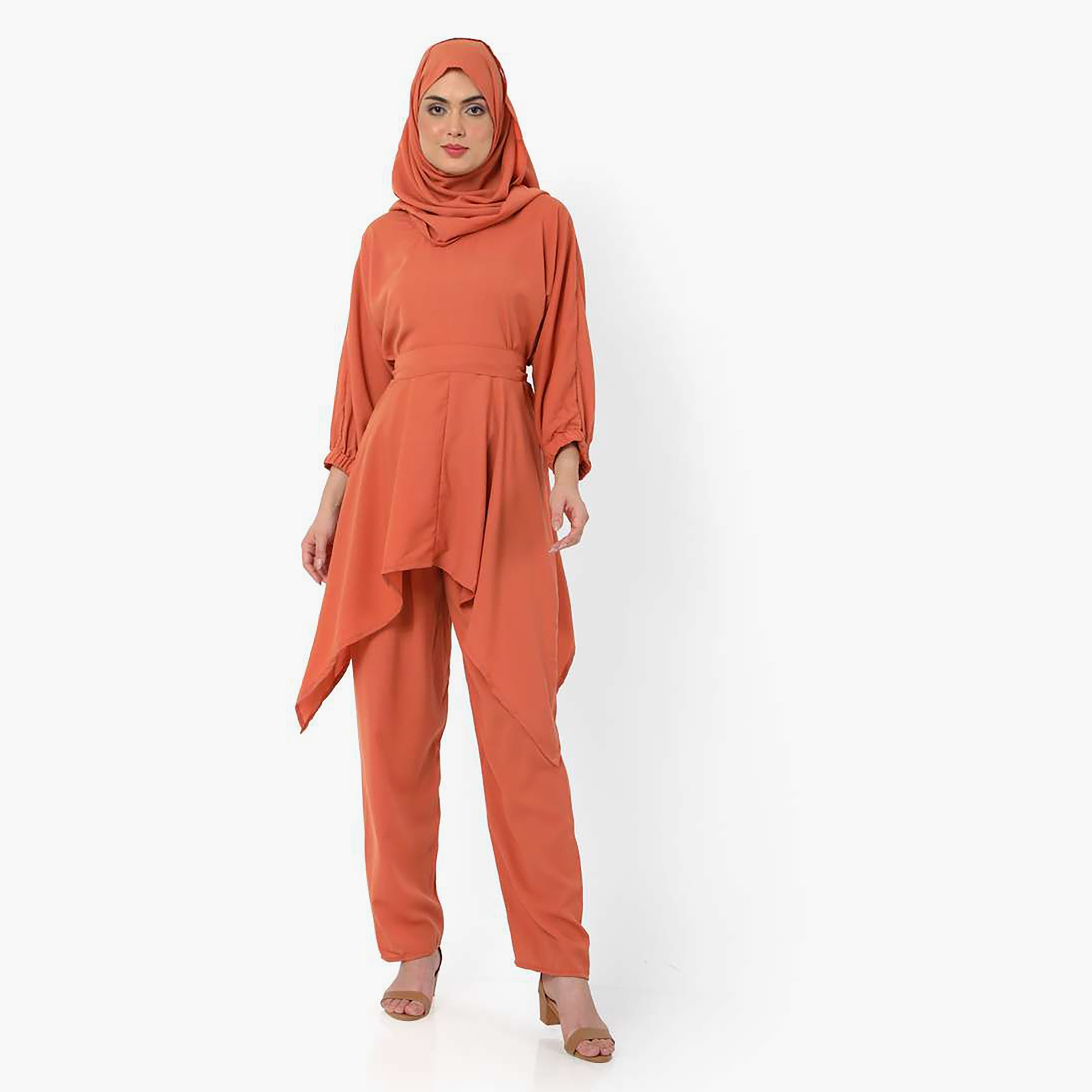 مجموعة هنا وسارة مكونة من 3 قطع، بلوزة وأسفل للسيدات باللون الأحمر مع الحجاب-women-clothing-coordsets-image-1