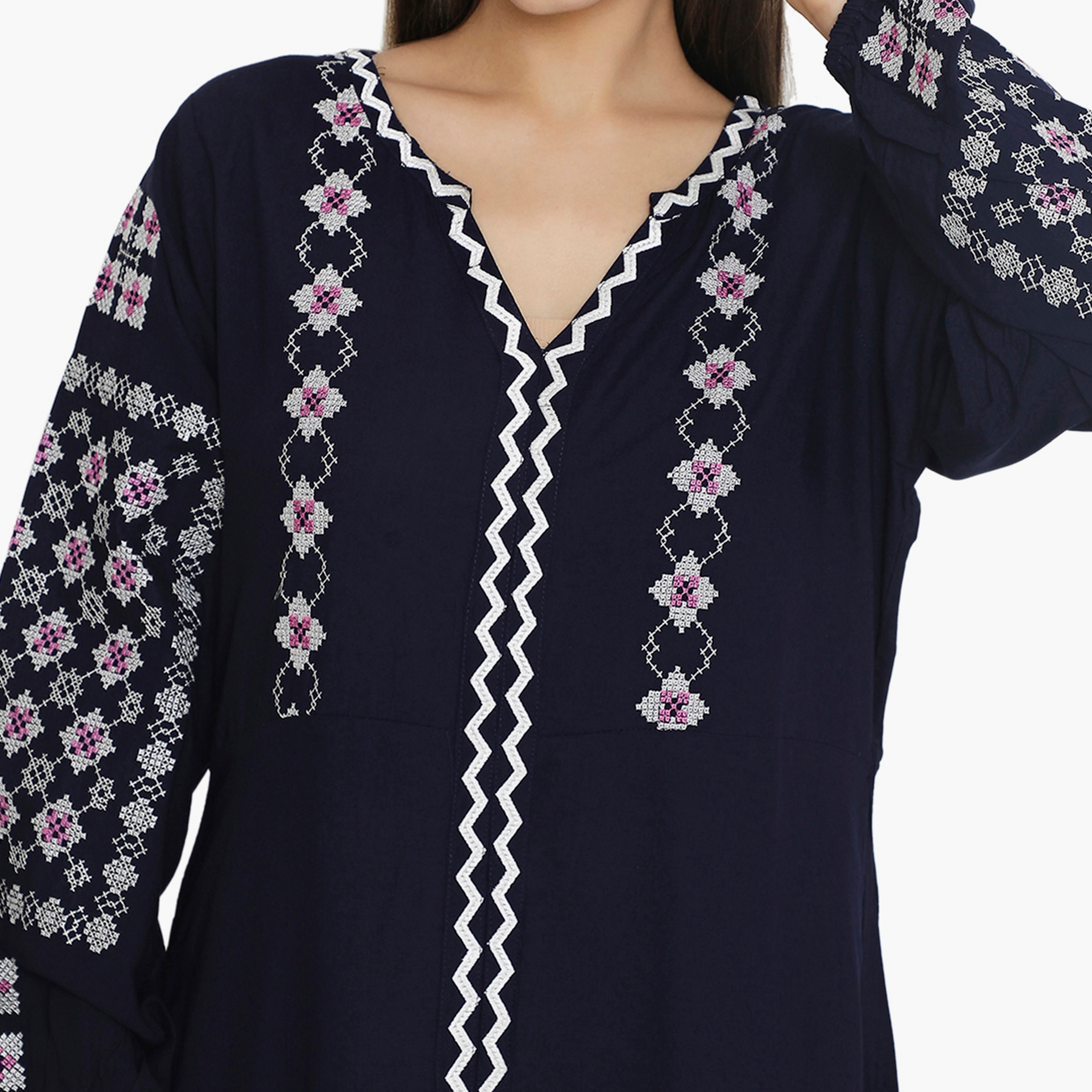 جلابية نسائية مطرزة بأكمام منفوخة من هناء وسارة-women-arabicclothing-jalabiyas-image-7