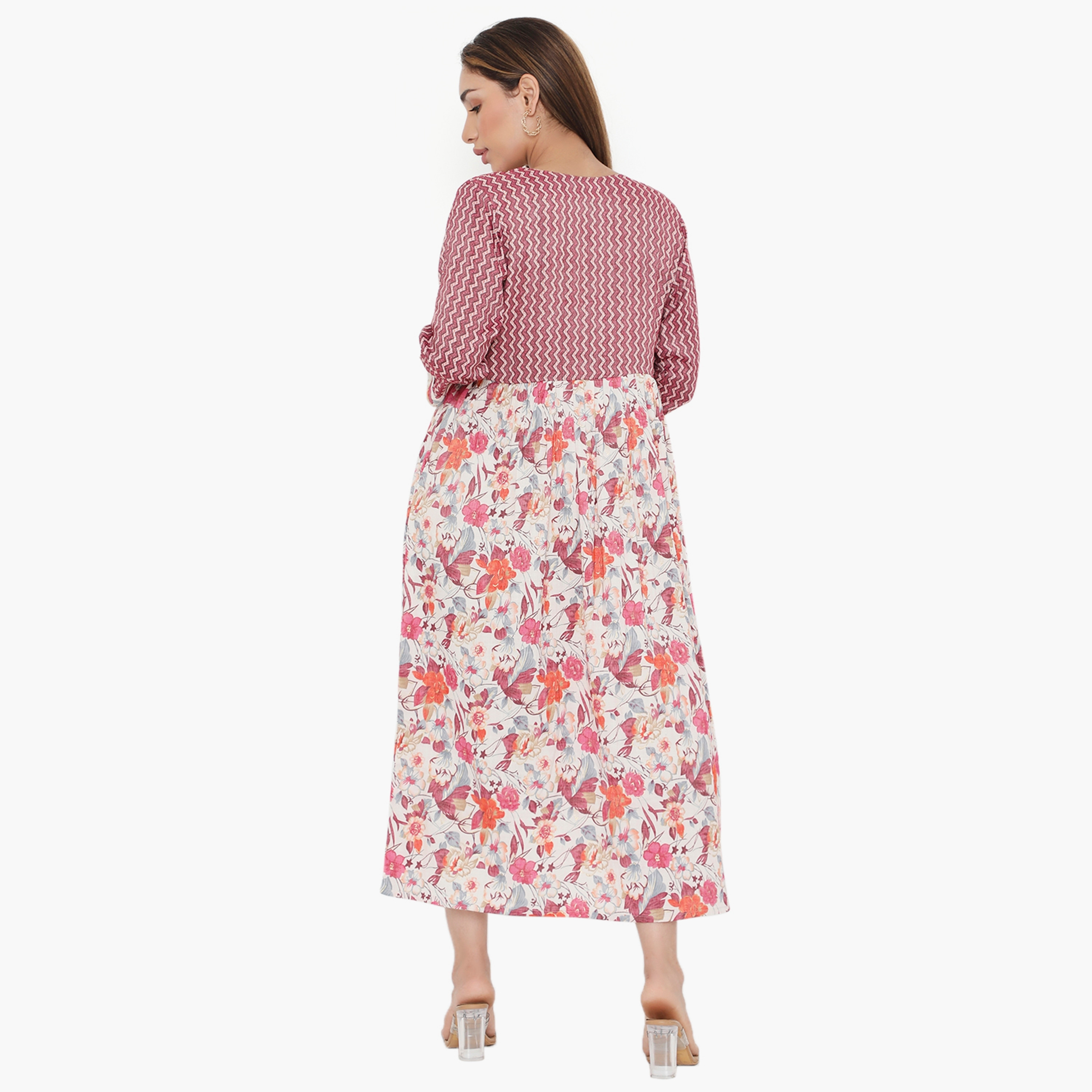 جلابية نسائية متعرجة ومزخرفة بالورود من هناء وسارة-women-arabicclothing-jalabiyas-image-5