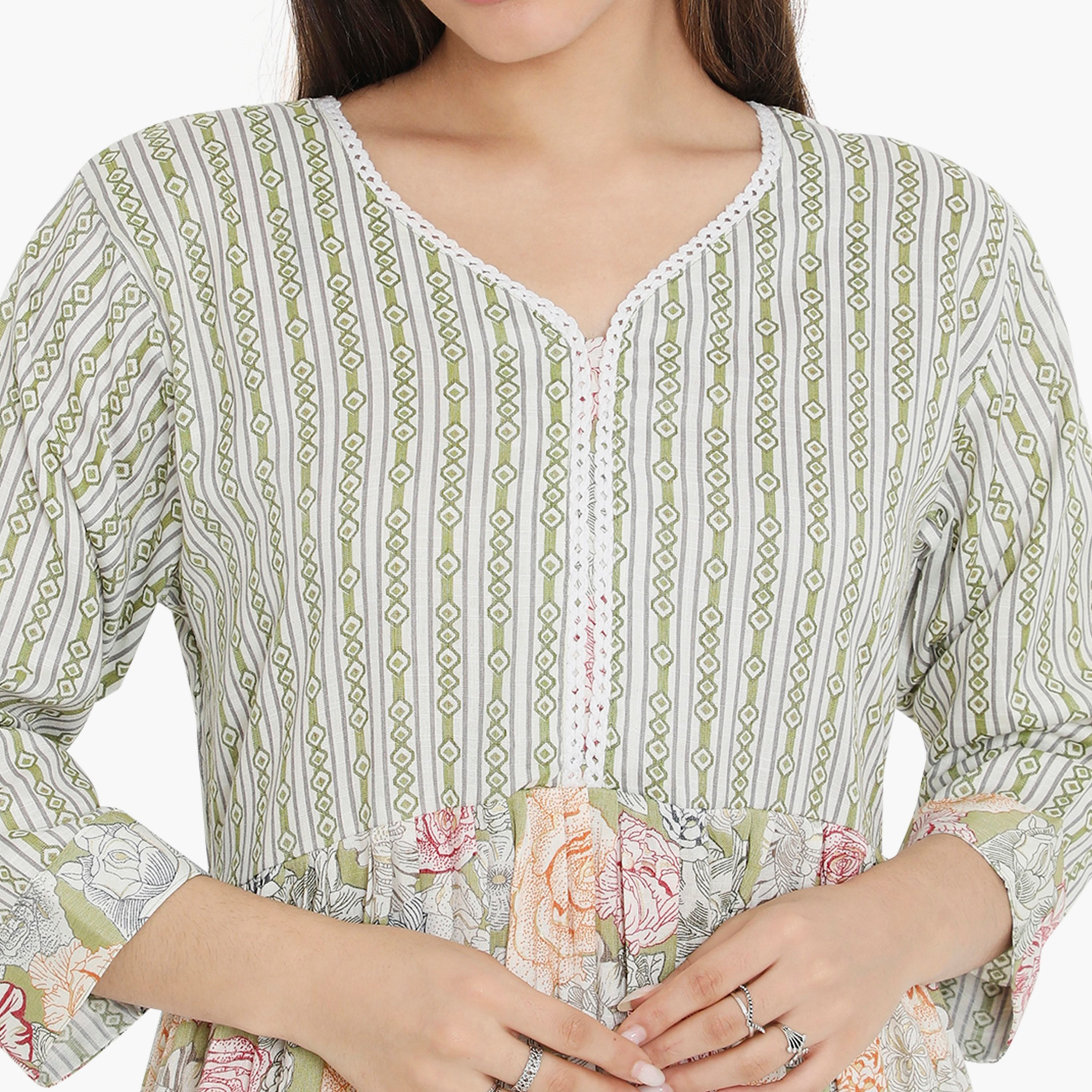جلابية نسائية مخططة ومزخرفة بالورود من هناء وسارة-women-arabicclothing-jalabiyas-image-2
