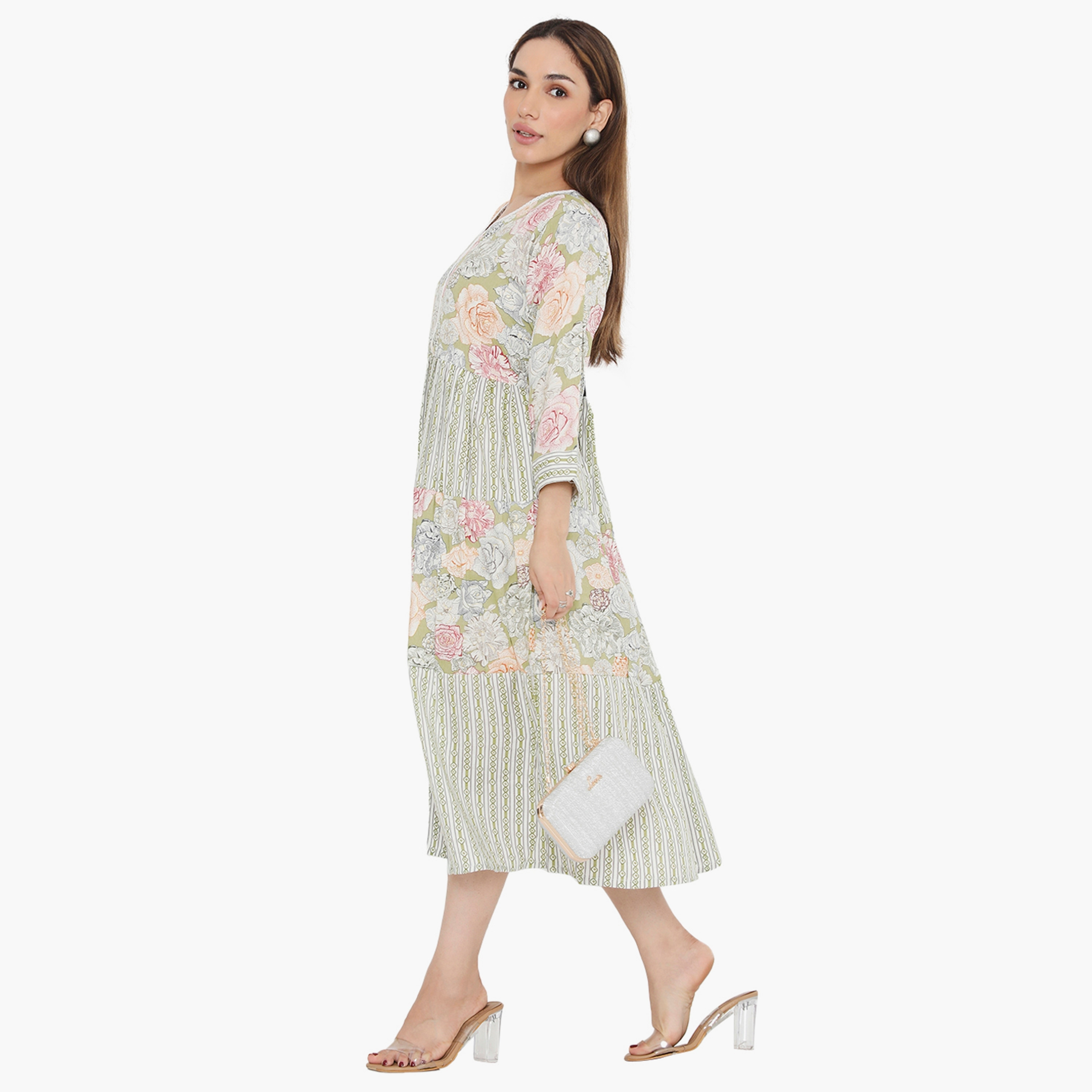 جلابية نسائية بطبعة زهور باللون الأخضر من هناء وسارة-women-arabicclothing-jalabiyas-image-3
