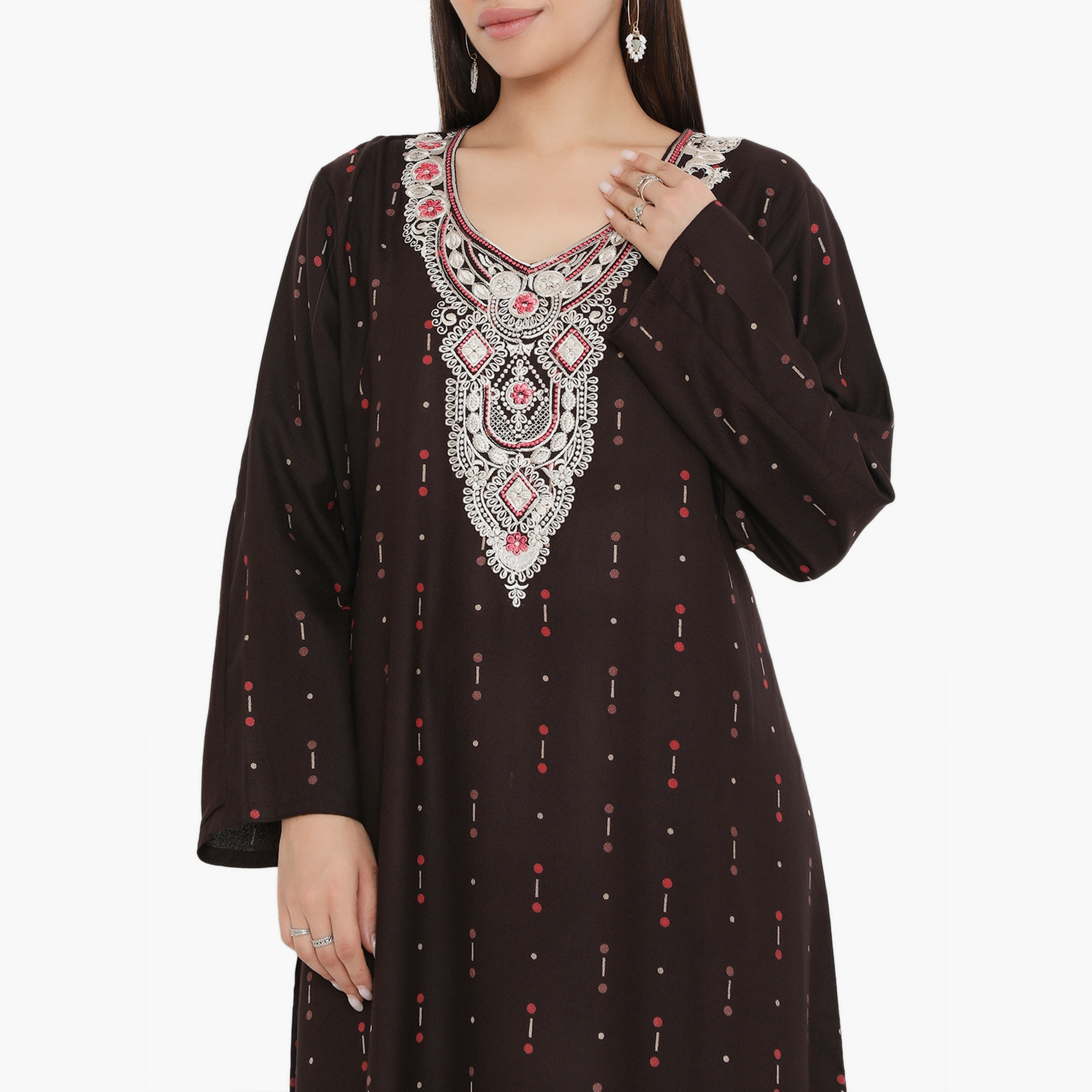 جلابية نسائية مطرزة بطبعة كاملة ومطرزة ذات يوك من هناء وسارة باللون البني-women-arabicclothing-jalabiyas-image-2