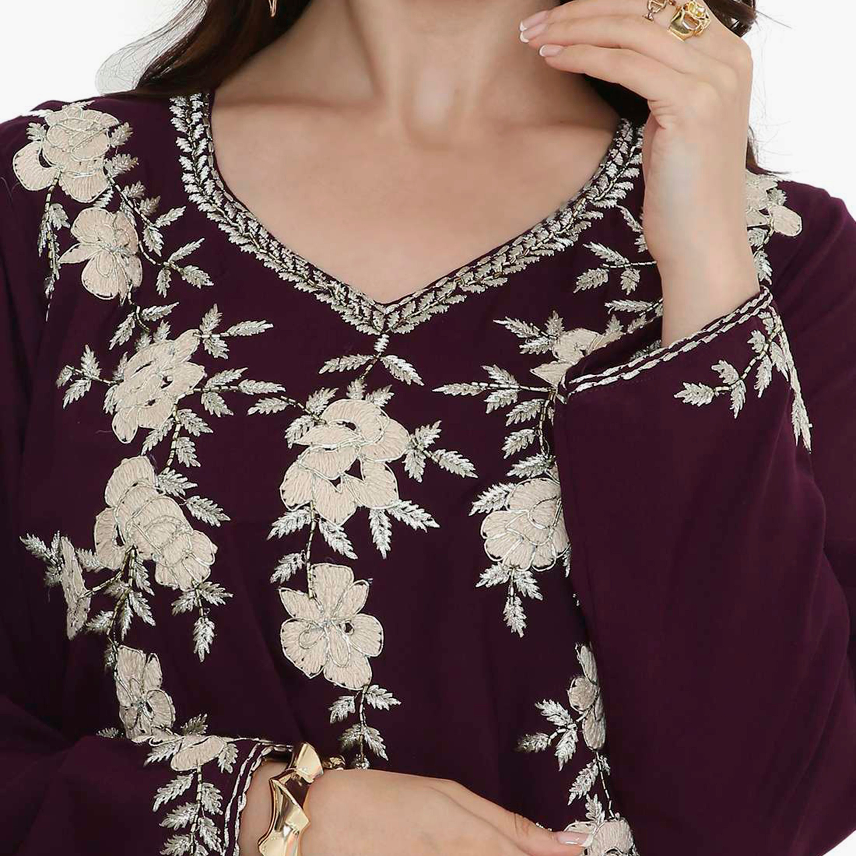 جلابية نسائية بصدرية مطرزة من هنا اند سارة-women-arabicclothing-jalabiyas-image-7