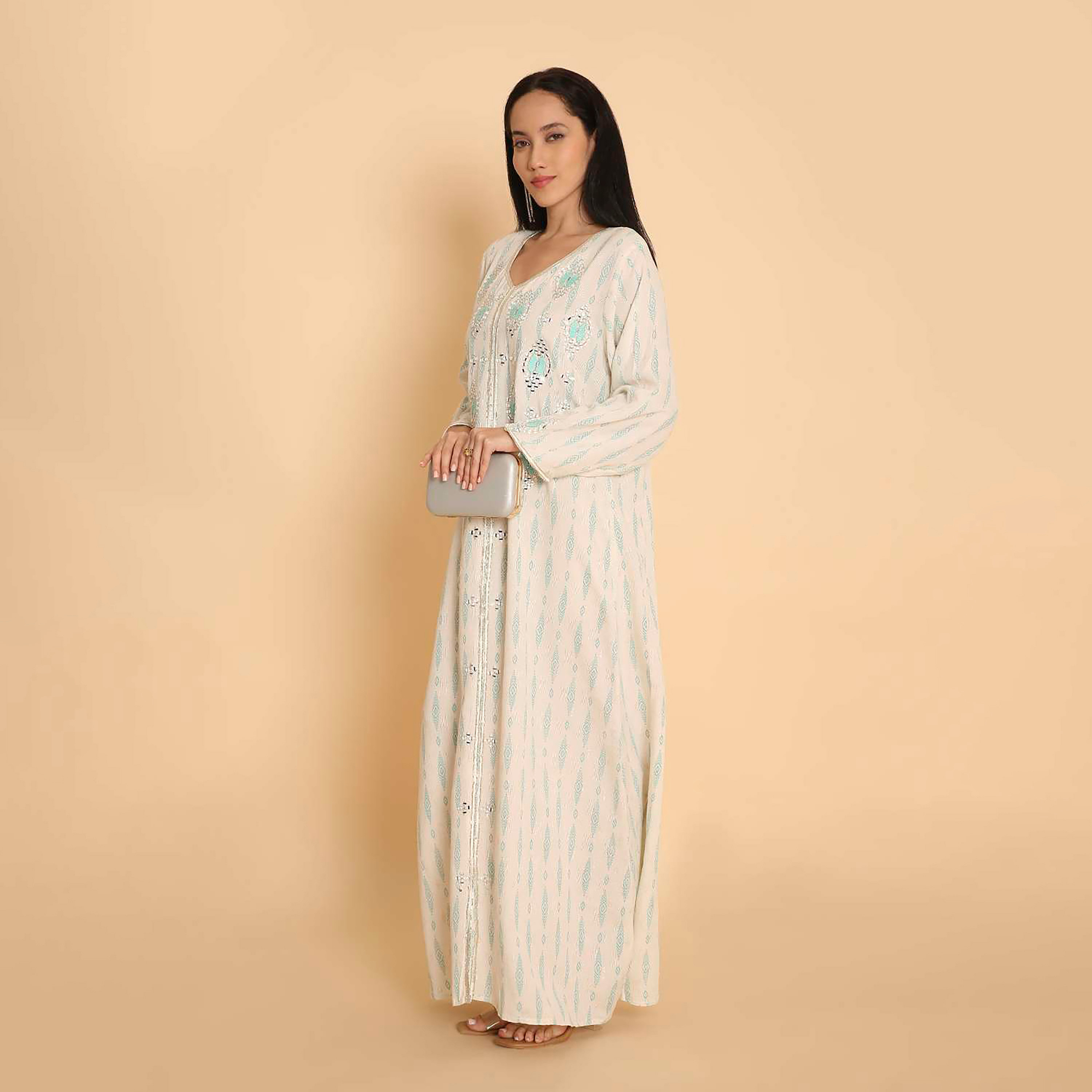 جلابية نسائية بطبعة هندسية - أبيض من هنا اند سارة-women-arabicclothing-jalabiyas-image-4
