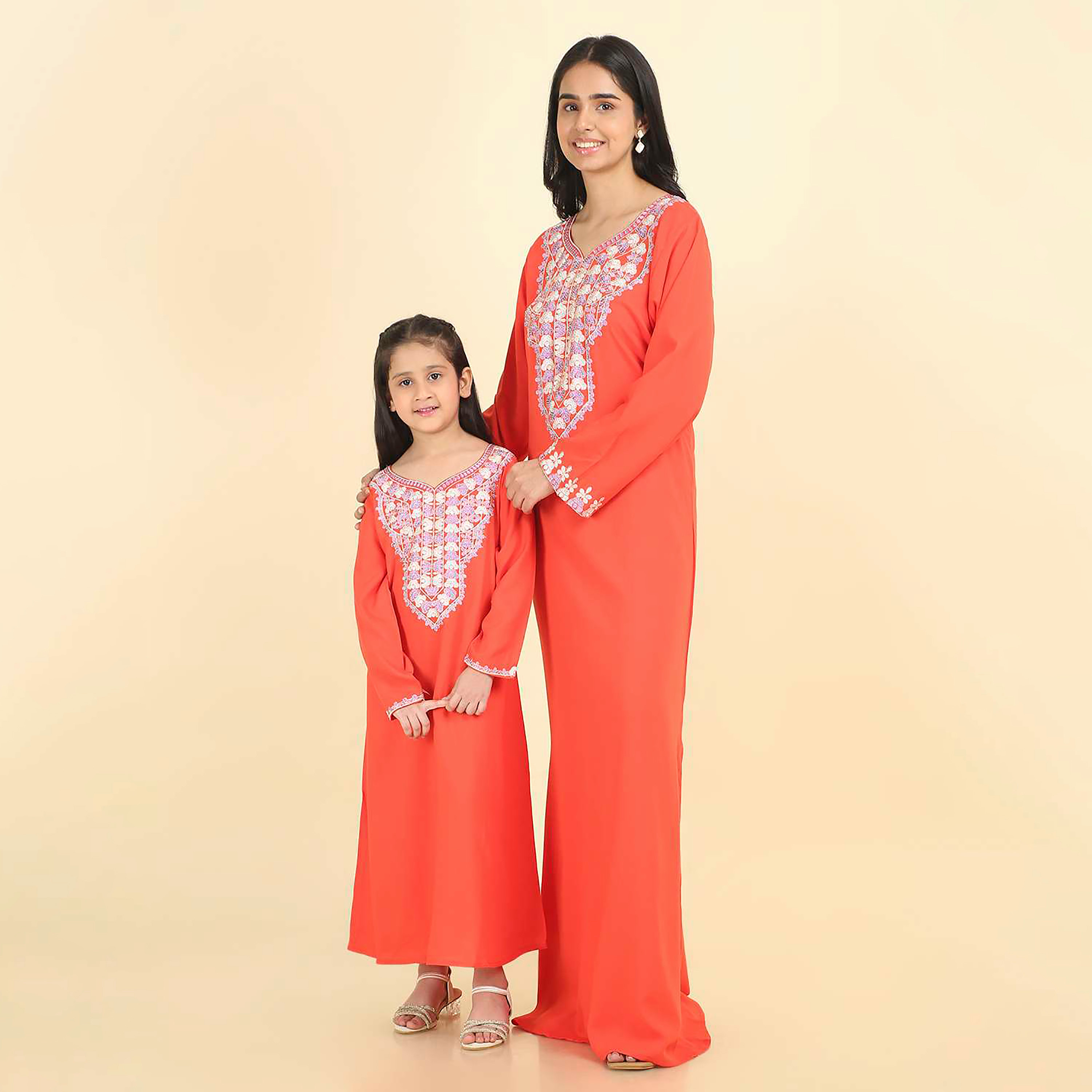 جلابية نسائية بصدرية مطرزة من هنا اند سارة-women-arabicclothing-jalabiyas-image-14