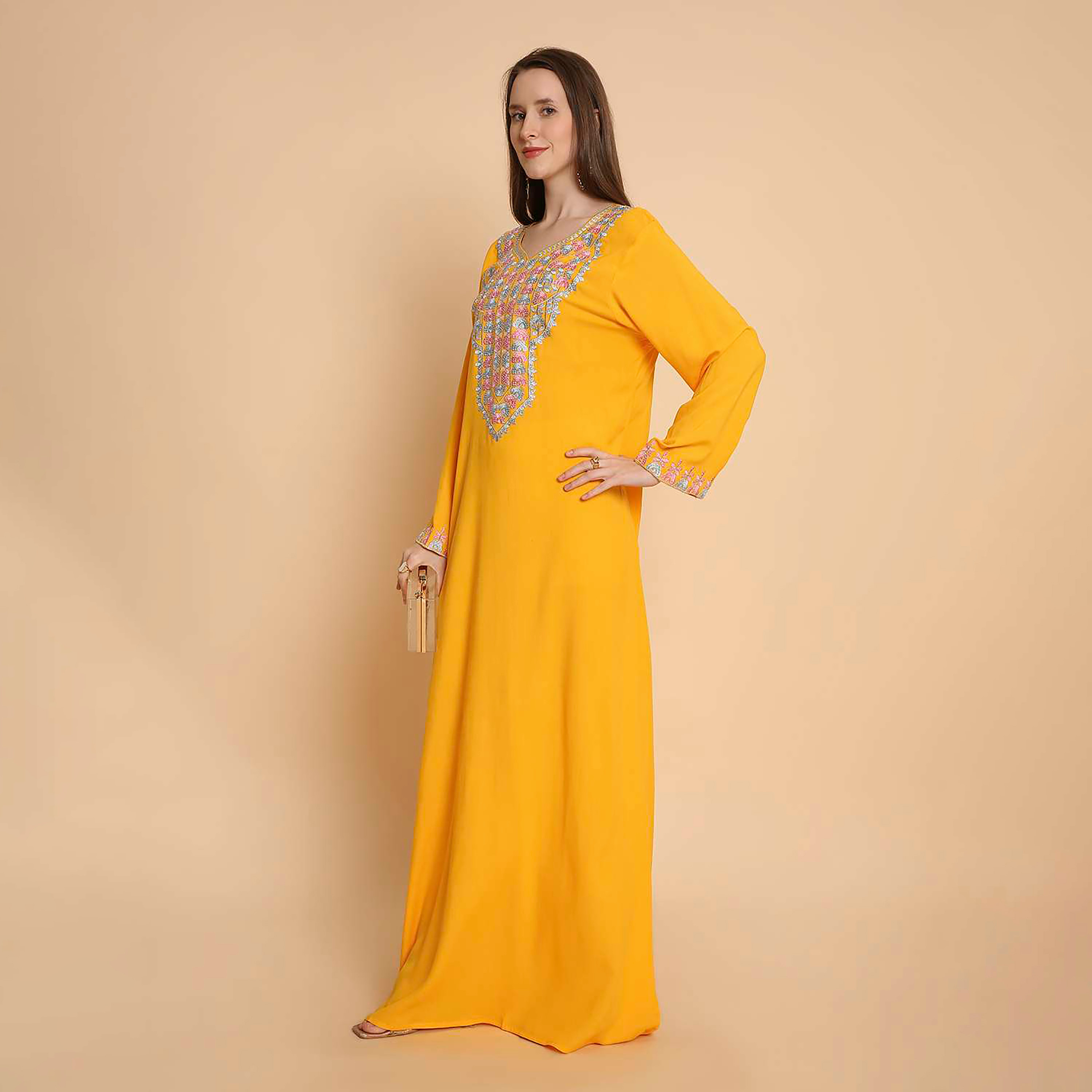 جلابية نسائية بصدرية مطرزة من هنا اند سارة-women-arabicclothing-jalabiyas-image-4