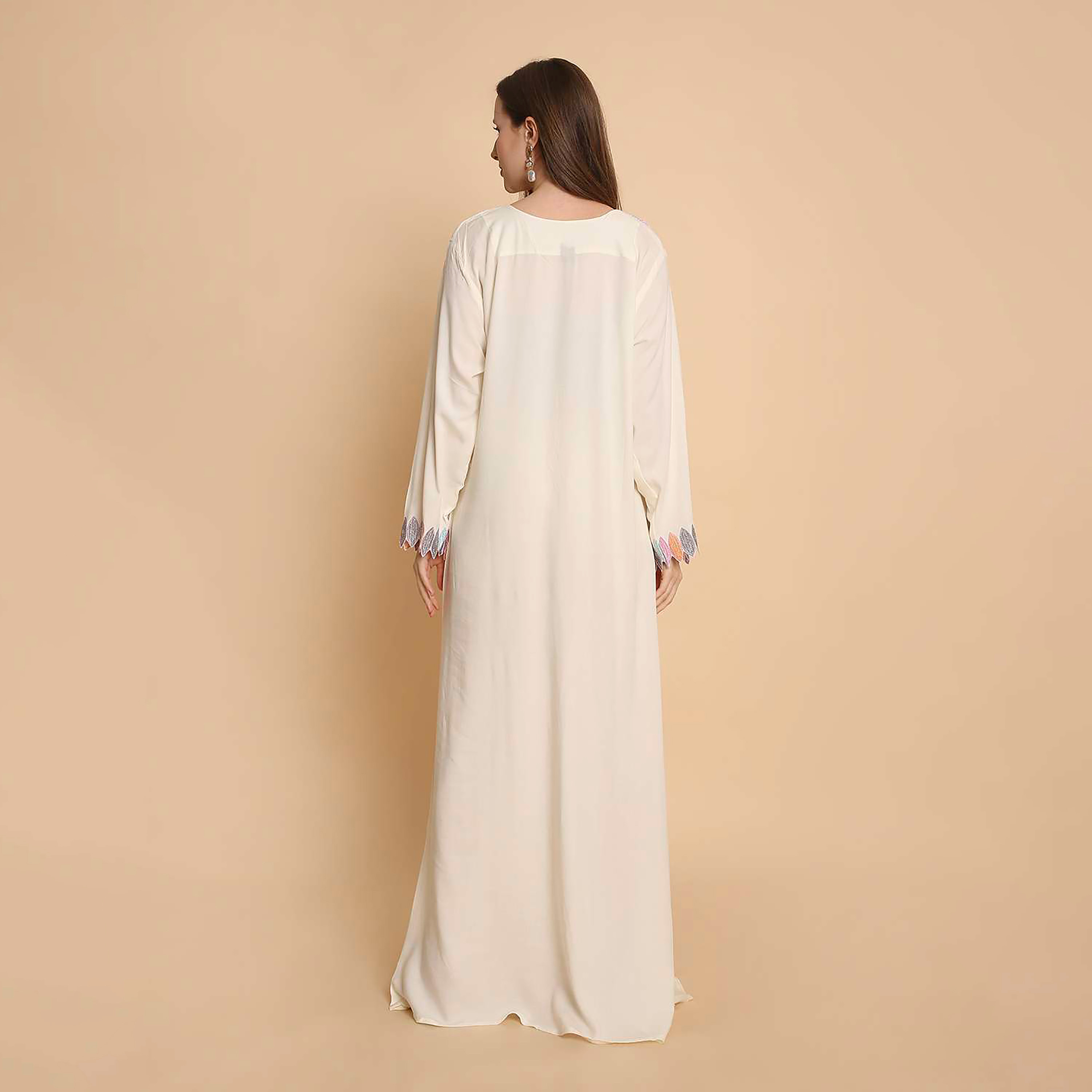جلابية نسائية بصدرية مطرزة وأكمام ذات أطراف صدفية من هنا اند سارة-women-arabicclothing-jalabiyas-image-12
