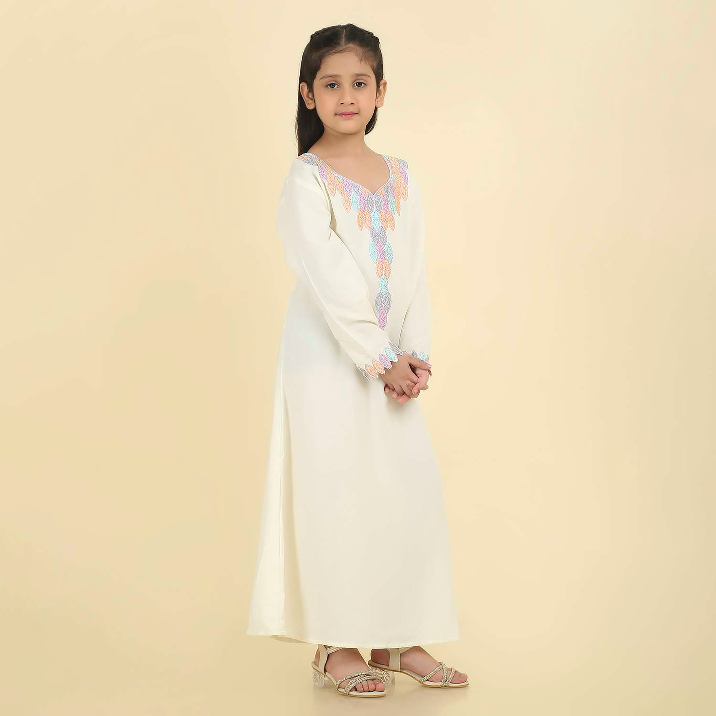 HanaandSara Embroidered Yoke Scalloped Cuff Sleeves Girls Jalabiya-girls-arabicclothing-jalabiyas-image-4