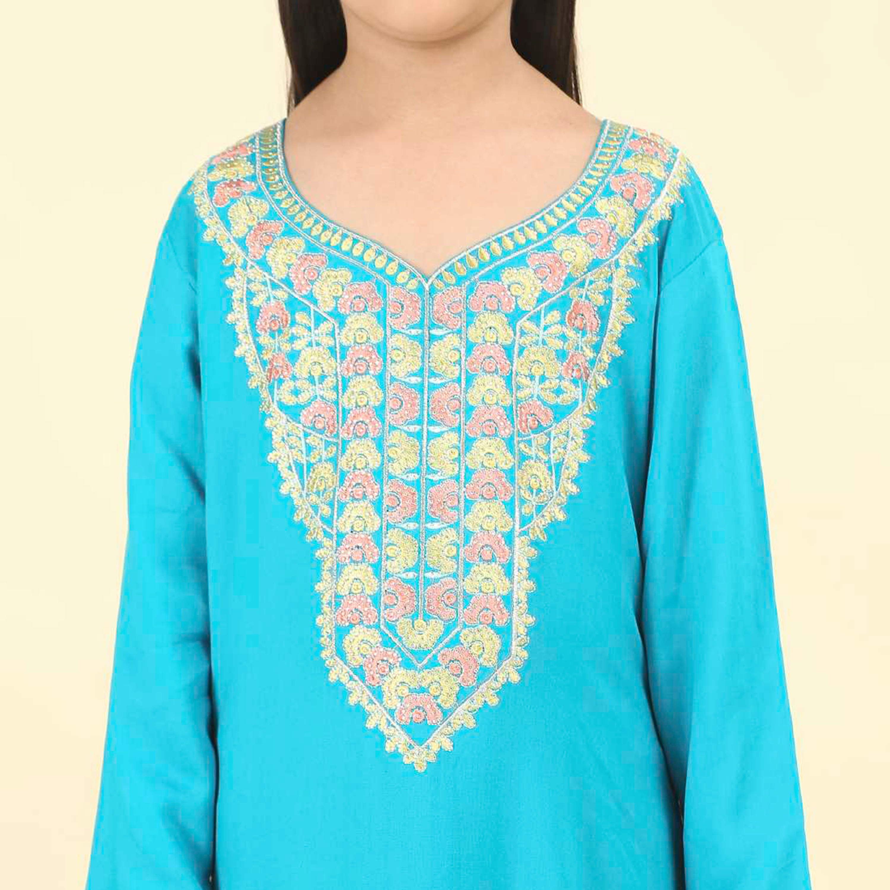 جلابية بناتي بصدرية مطرزة وأكمام ذات أطراف صدفية من هنا اند سارة-girls-arabicclothing-jalabiyas-image-13