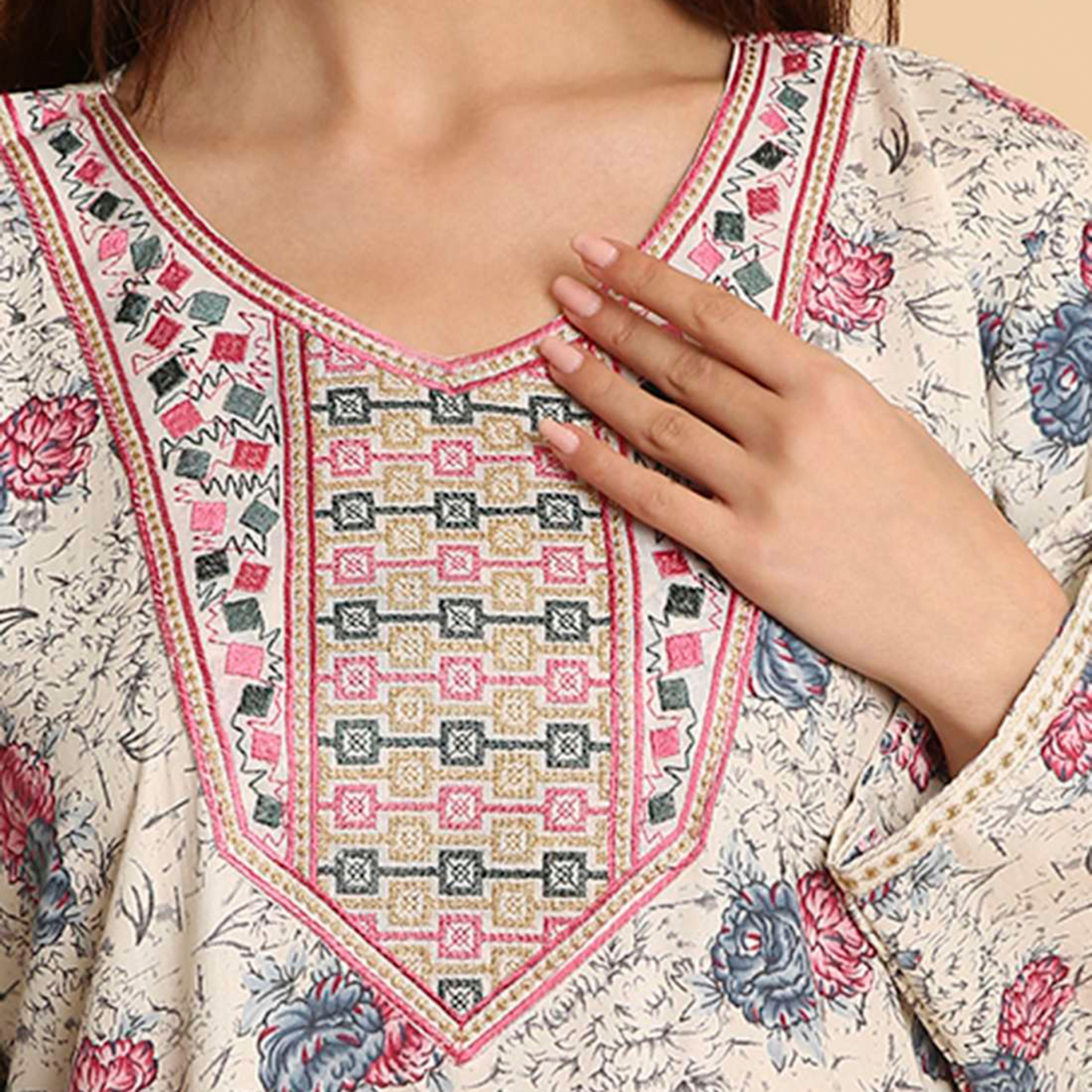 HanaandSara Floral Print Embroidered Cuff Sleeves Women's Jalabiya-women-arabicclothing-jalabiyas-image-2