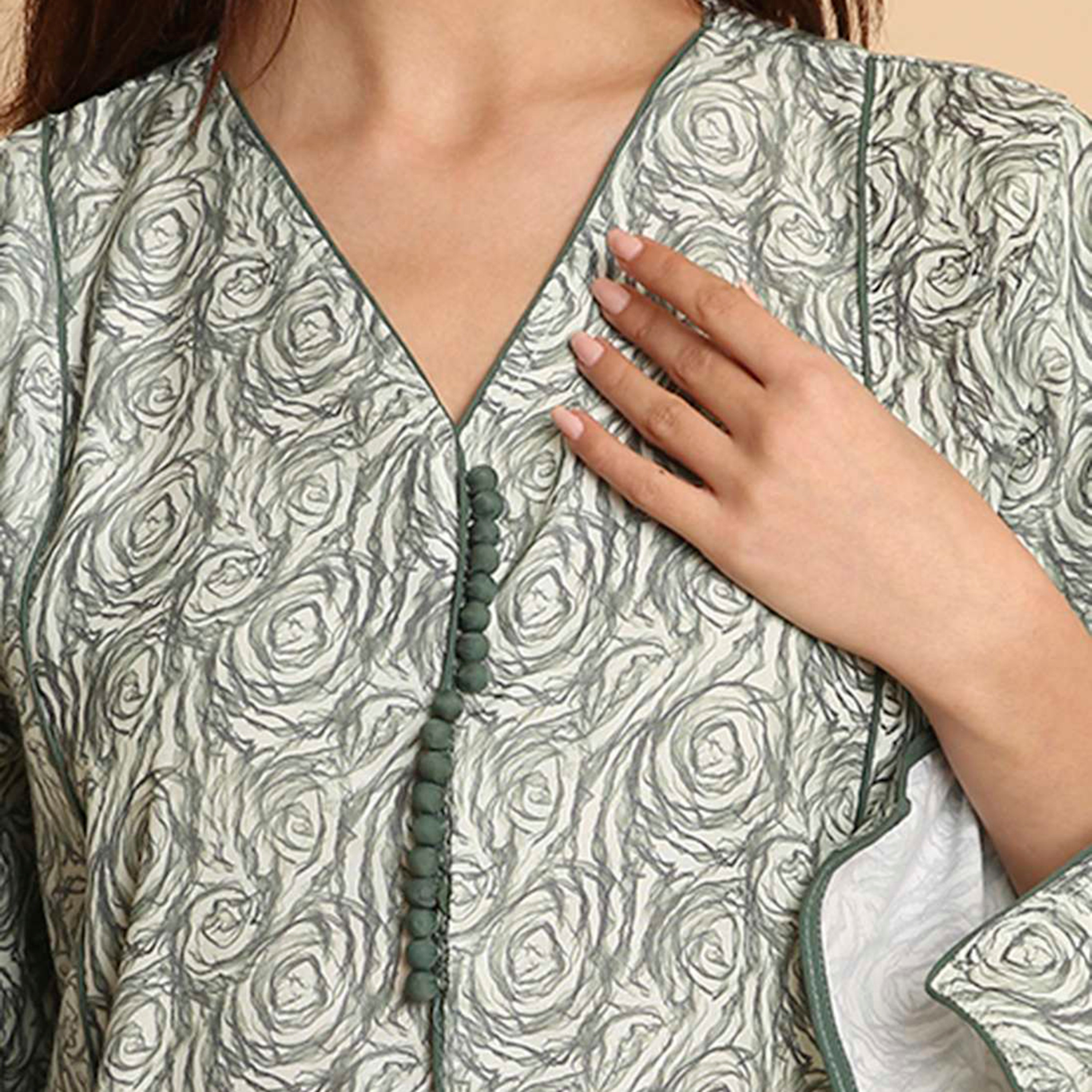 جلابية نسائية بطبعة دوامات الورد وأكمام مزينة بفتحة من هنا اند سارة-women-arabicclothing-jalabiyas-image-7