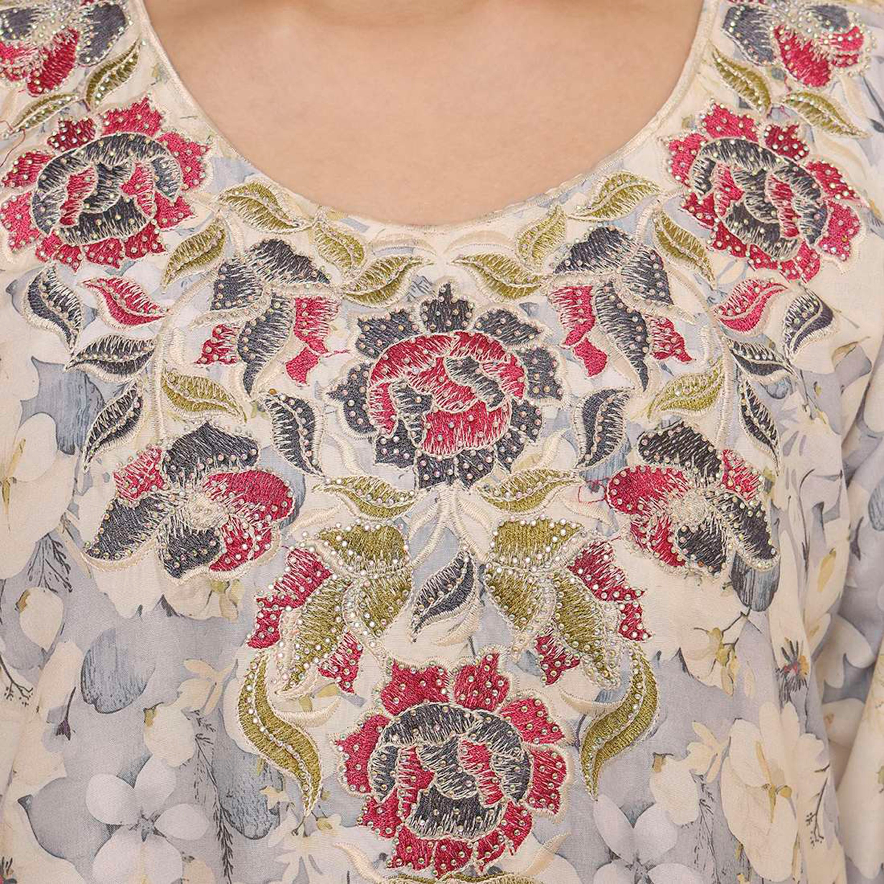 جلابية نسائية مطرزة بنقشة زهور من هنا اند سارة-women-arabicclothing-jalabiyas-image-6