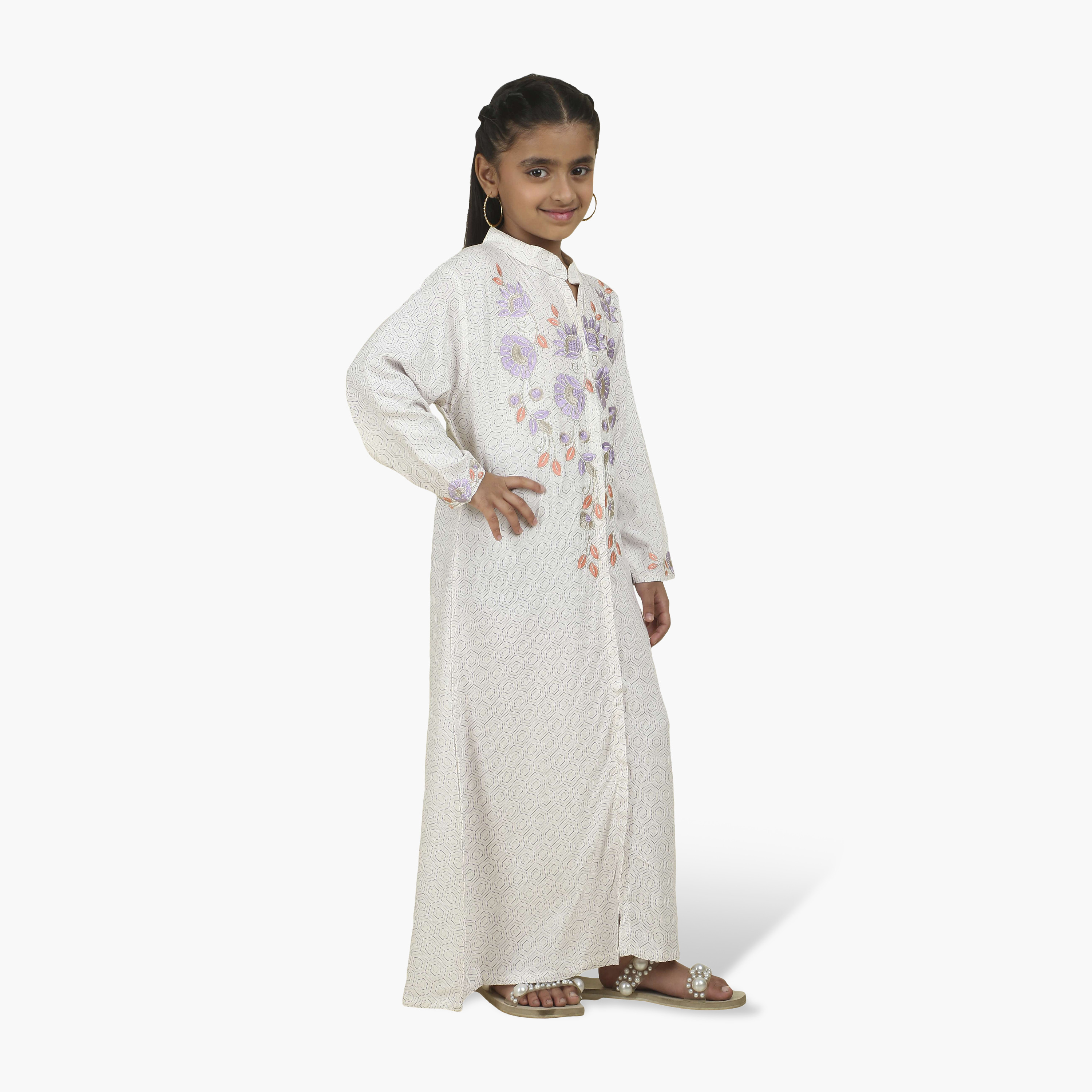 جلابية بناتي بياقة ماندارين مطرزة وطبعة هندسية من هنا أند سارة-girls-arabicclothing-jalabiyas-image-3