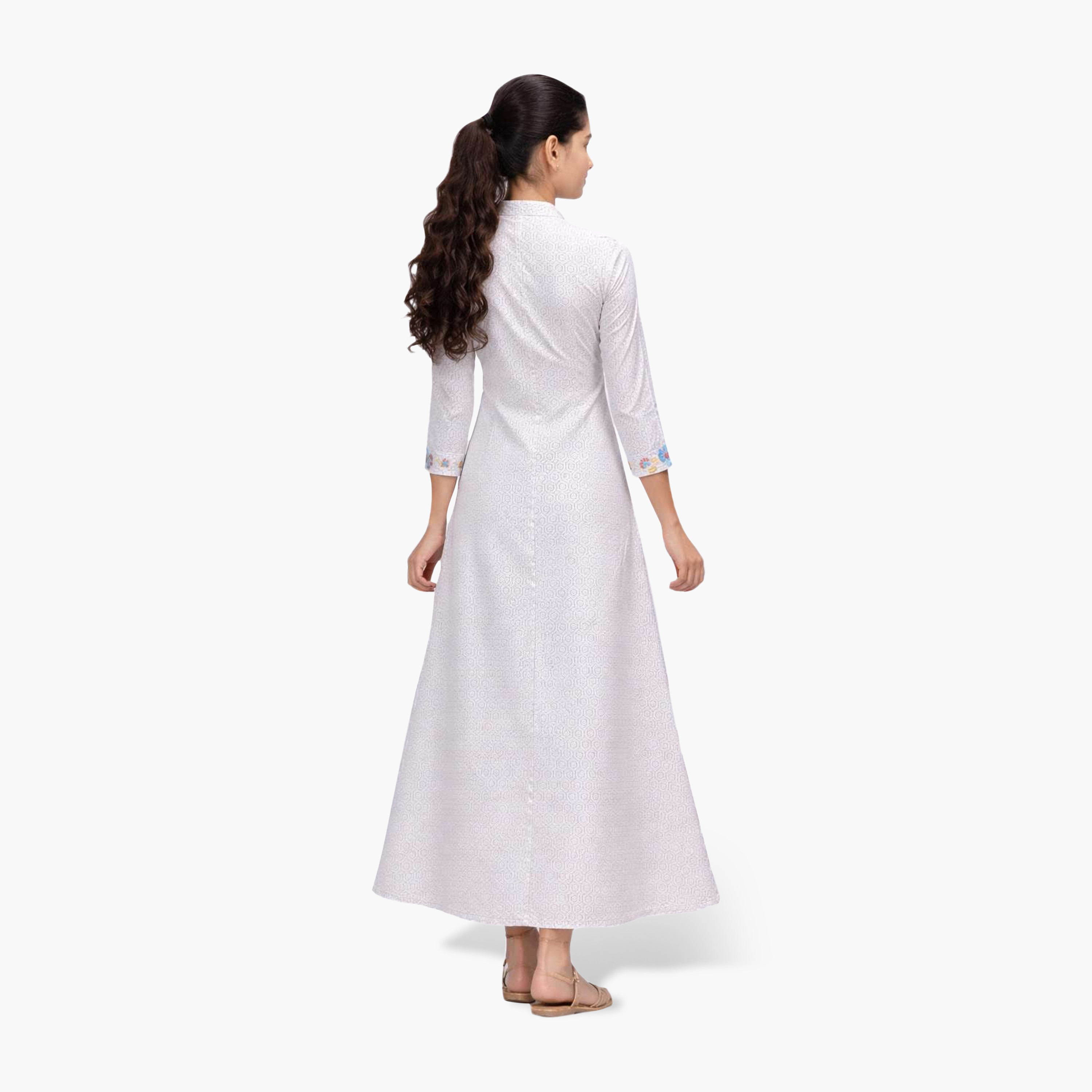 جلابية بناتي بياقة ماندارين مطرزة وطبعة هندسية - أبيض من هنا أند سارة-girls-arabicclothing-jalabiyas-image-3