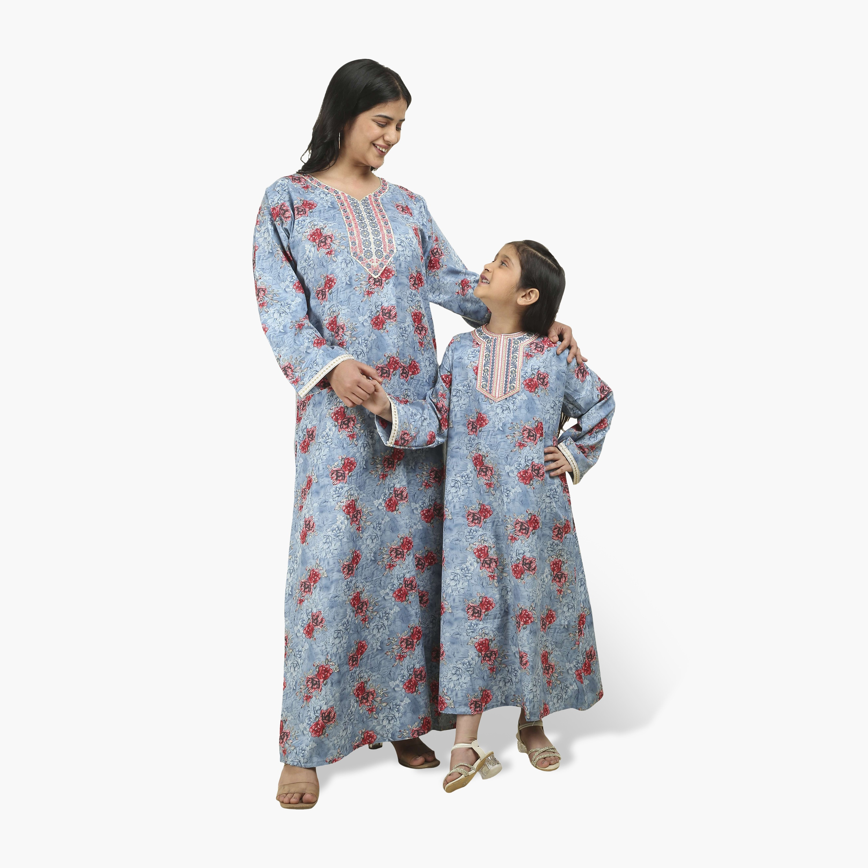 جلابية بناتي بصدرية مطرزة وطبعة زهور من هنا أند سارة-girls-arabicclothing-jalabiyas-image-2