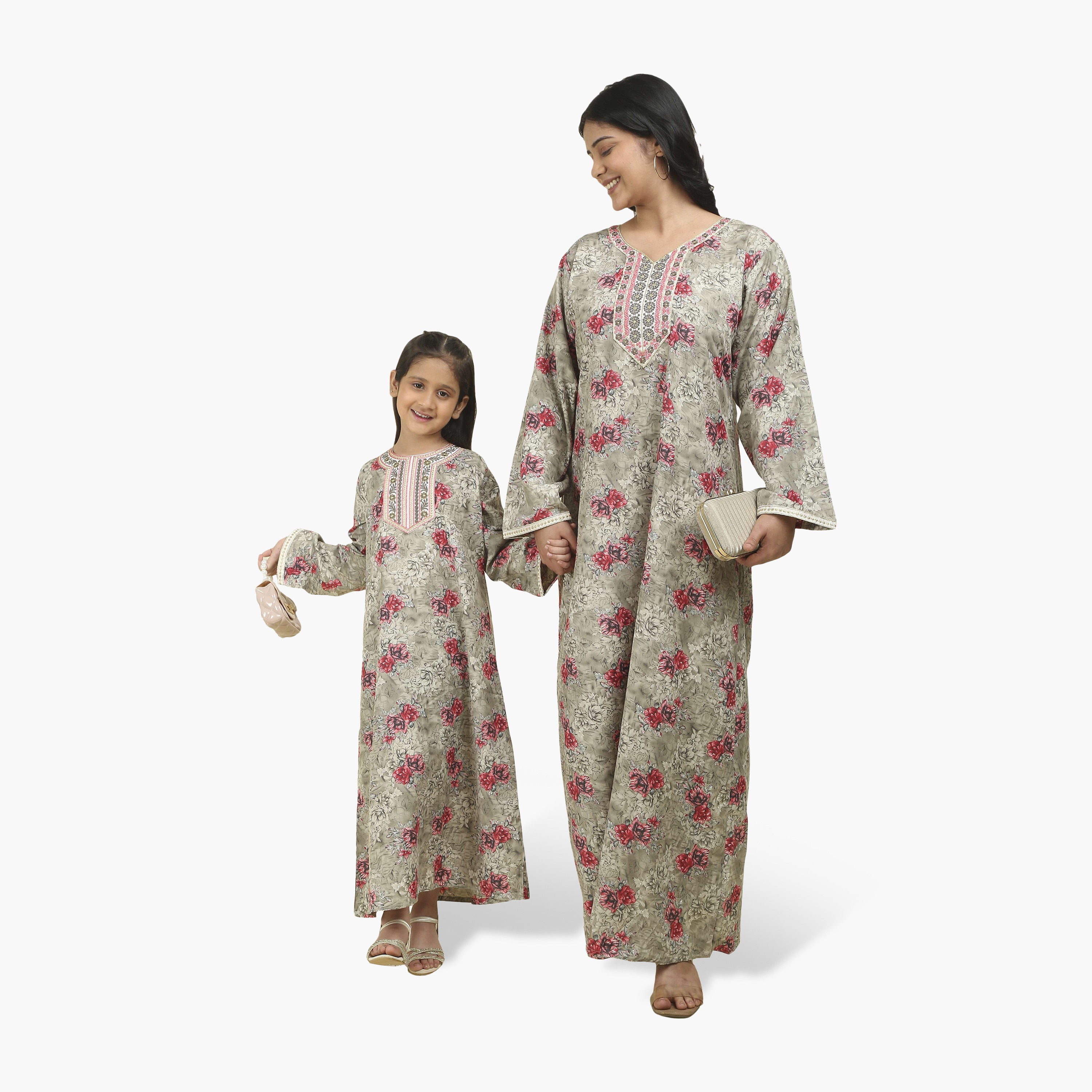 جلابية بناتي بصدرية مطرزة وطبعة زهور من هنا أند سارة-girls-arabicclothing-jalabiyas-image-6