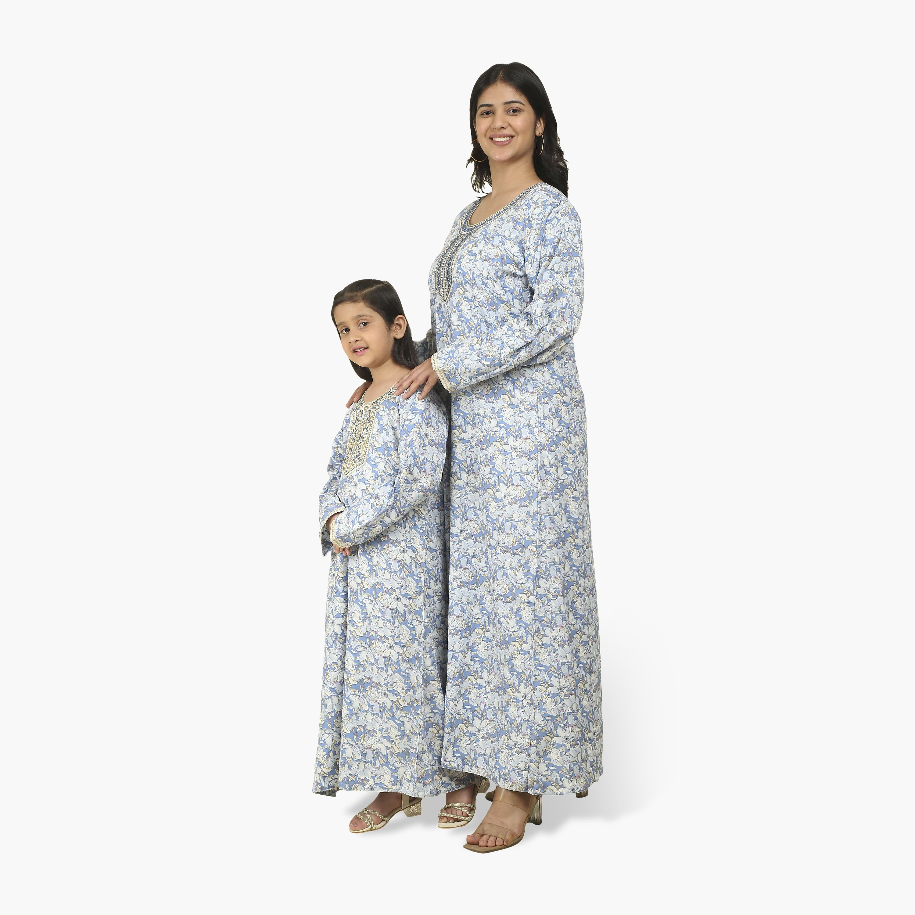 جلابية بناتي بصدرية مطرزة وطبعة زهور من هنا أند سارة-girls-arabicclothing-jalabiyas-image-2