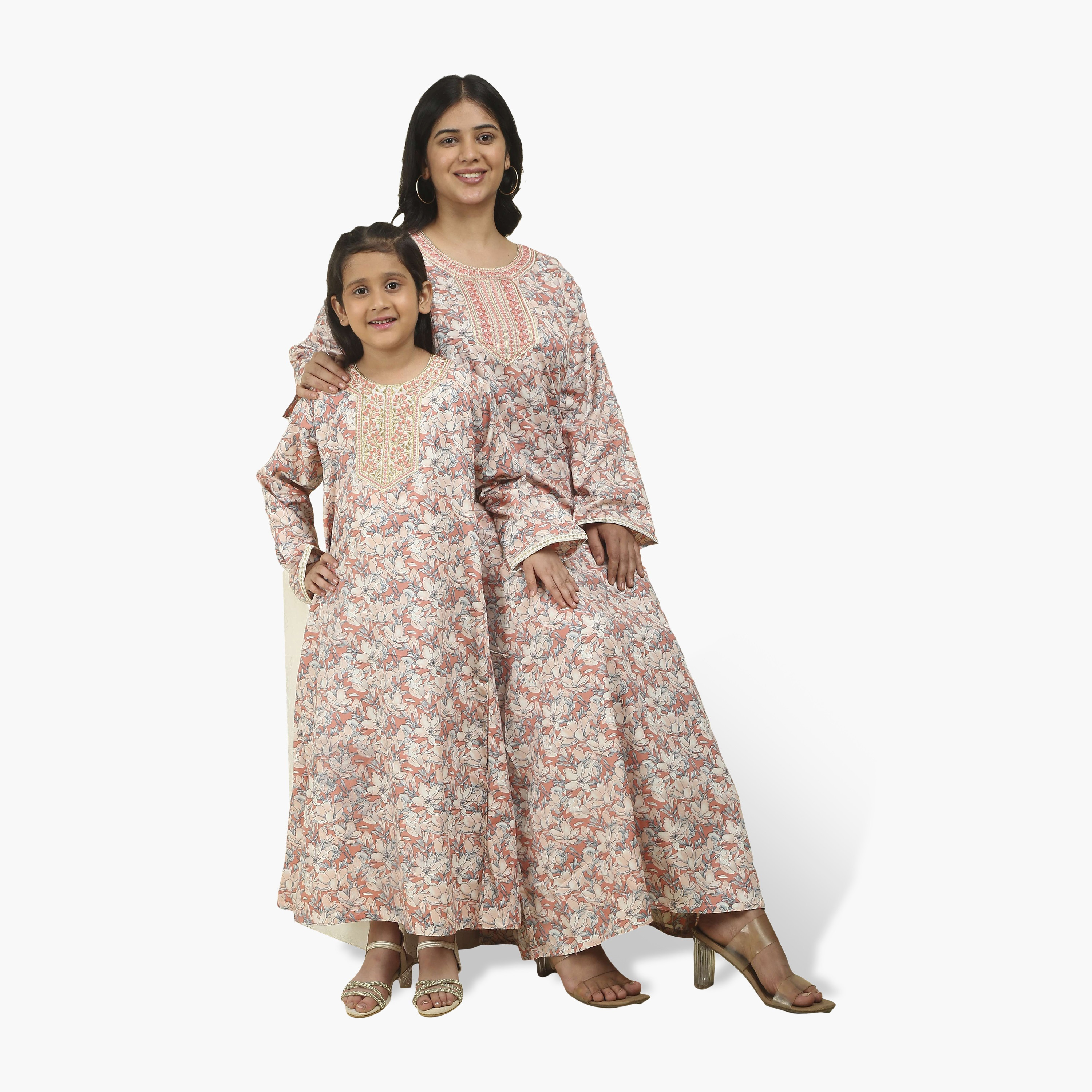جلابية بناتي بصدرية مطرزة وطبعة زهور من هنا أند سارة-girls-arabicclothing-jalabiyas-image-7