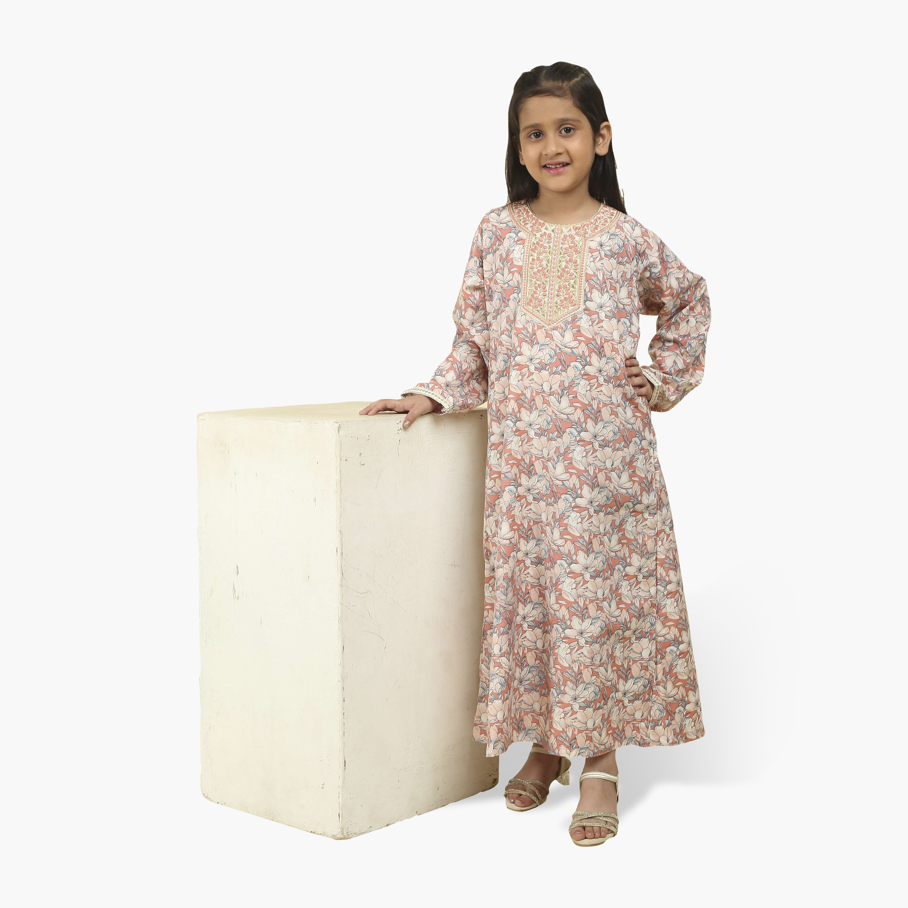 جلابية بناتي بصدرية مطرزة وطبعة زهور من هنا أند سارة-girls-arabicclothing-jalabiyas-image-9
