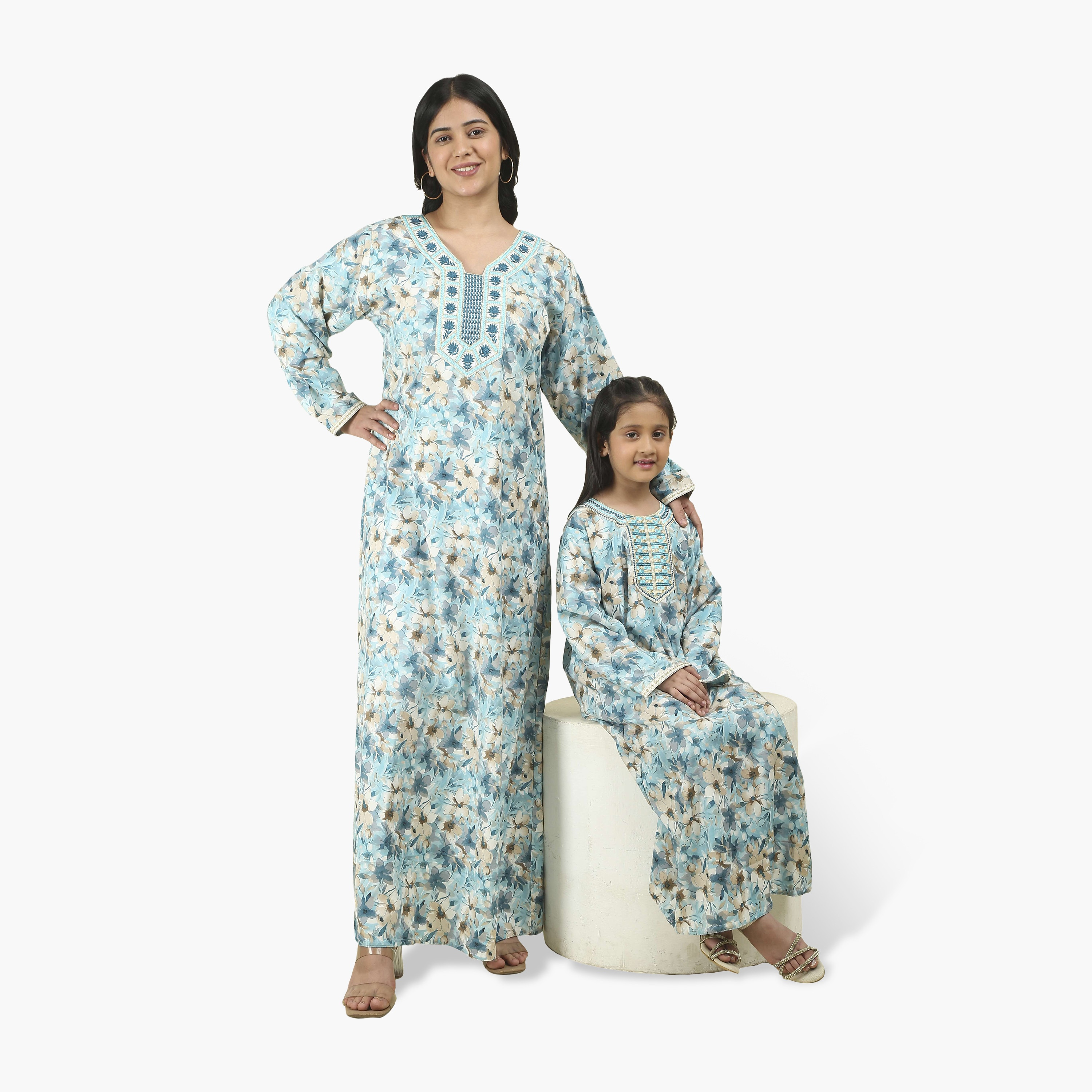 جلابية نسائية بصدرية مطرزة وطبعة زهور من هنا أند سارة-women-arabicclothing-jalabiyas-image-2