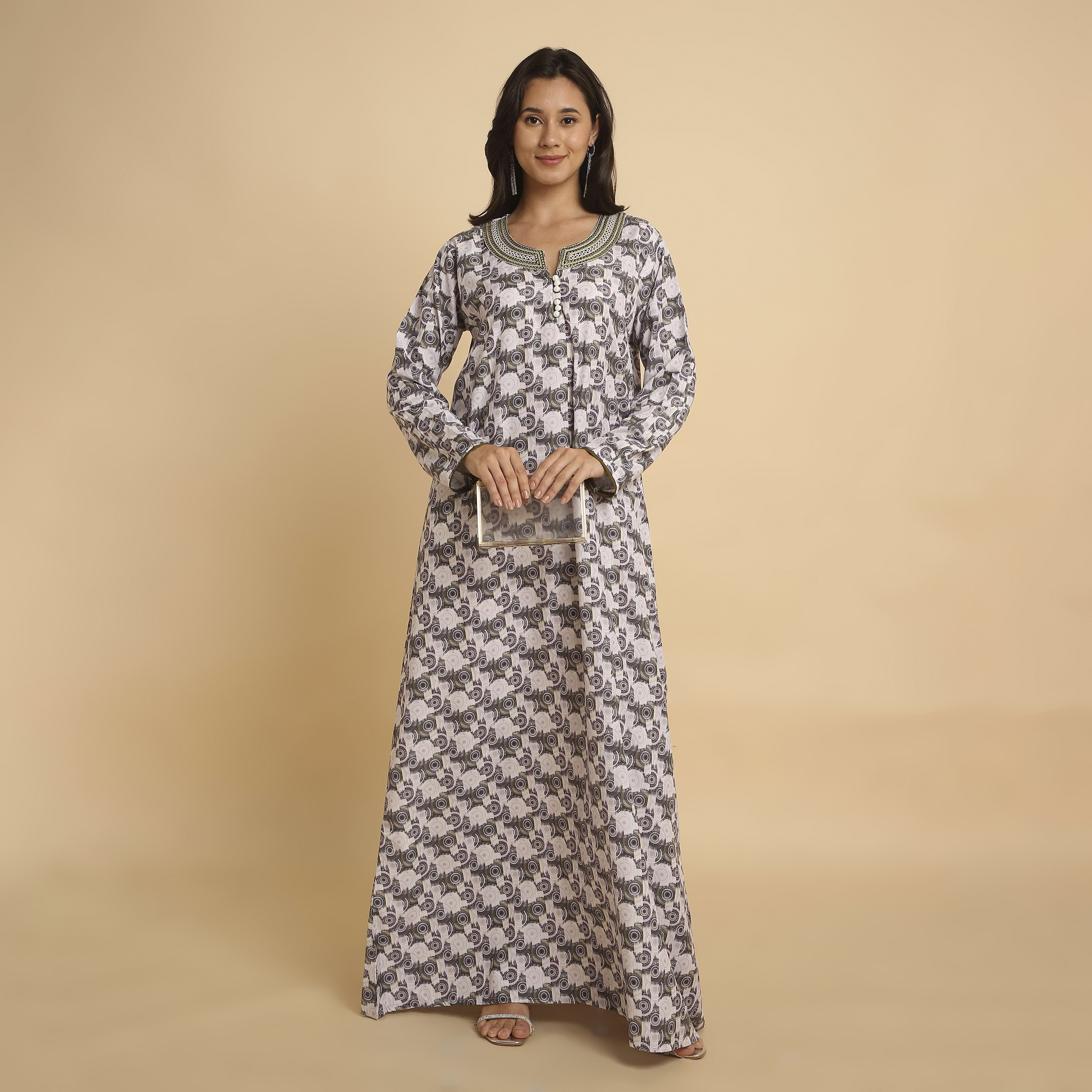 HanaandSara Geometric Print Round Neck Women's Jalabiya-women-arabicclothing-jalabiyas-image-1