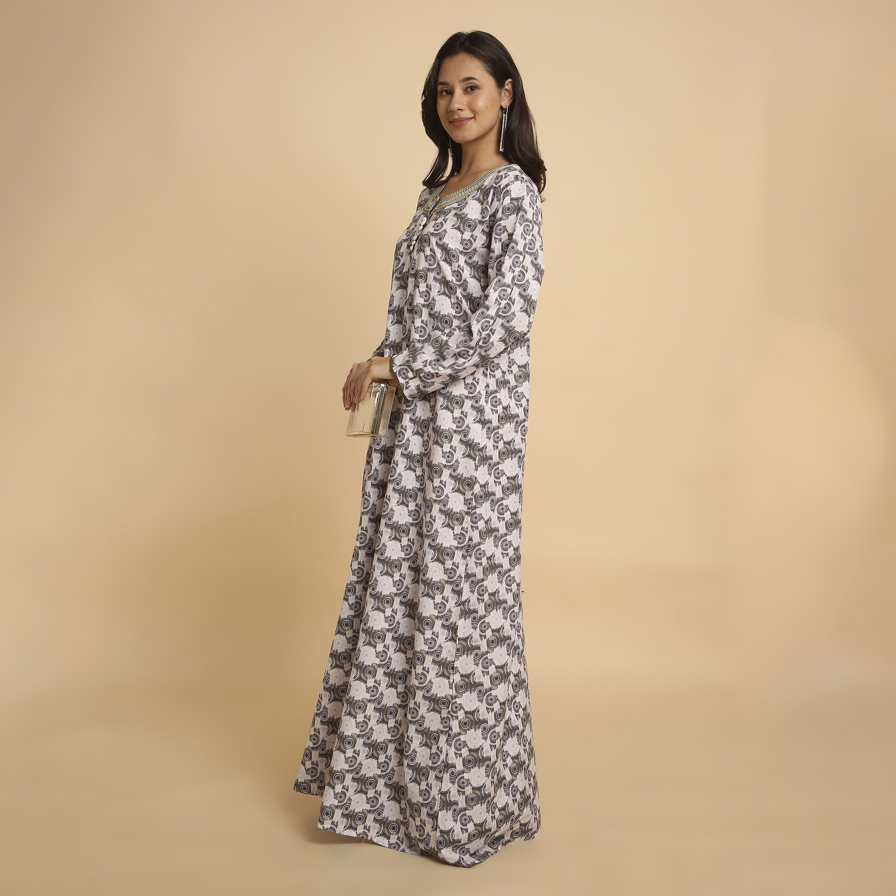 HanaandSara Geometric Print Round Neck Women's Jalabiya-women-arabicclothing-jalabiyas-image-3