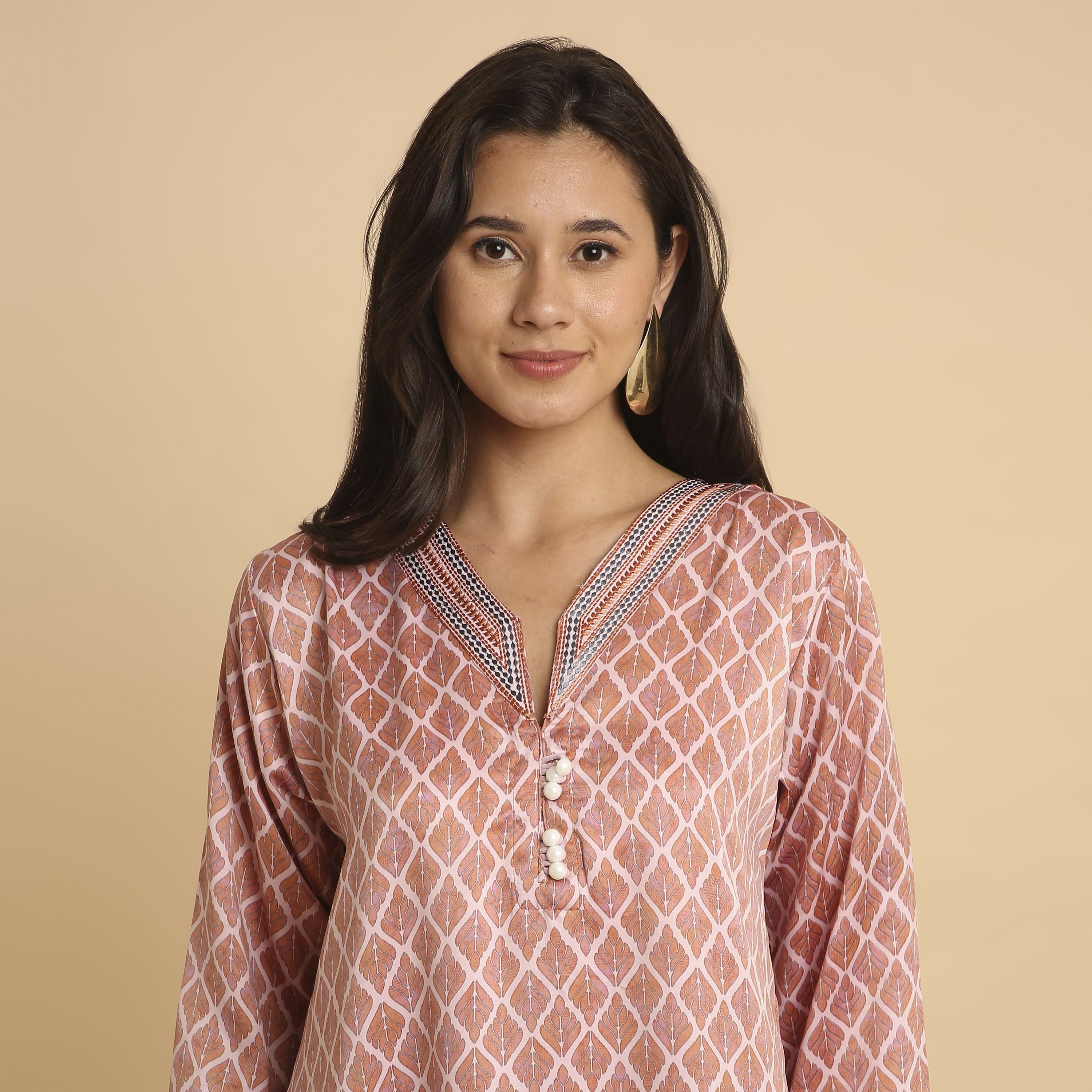 HanaandSara Geometric Leaf Print V-Neck Women's Jalabiya-women-arabicclothing-jalabiyas-image-2